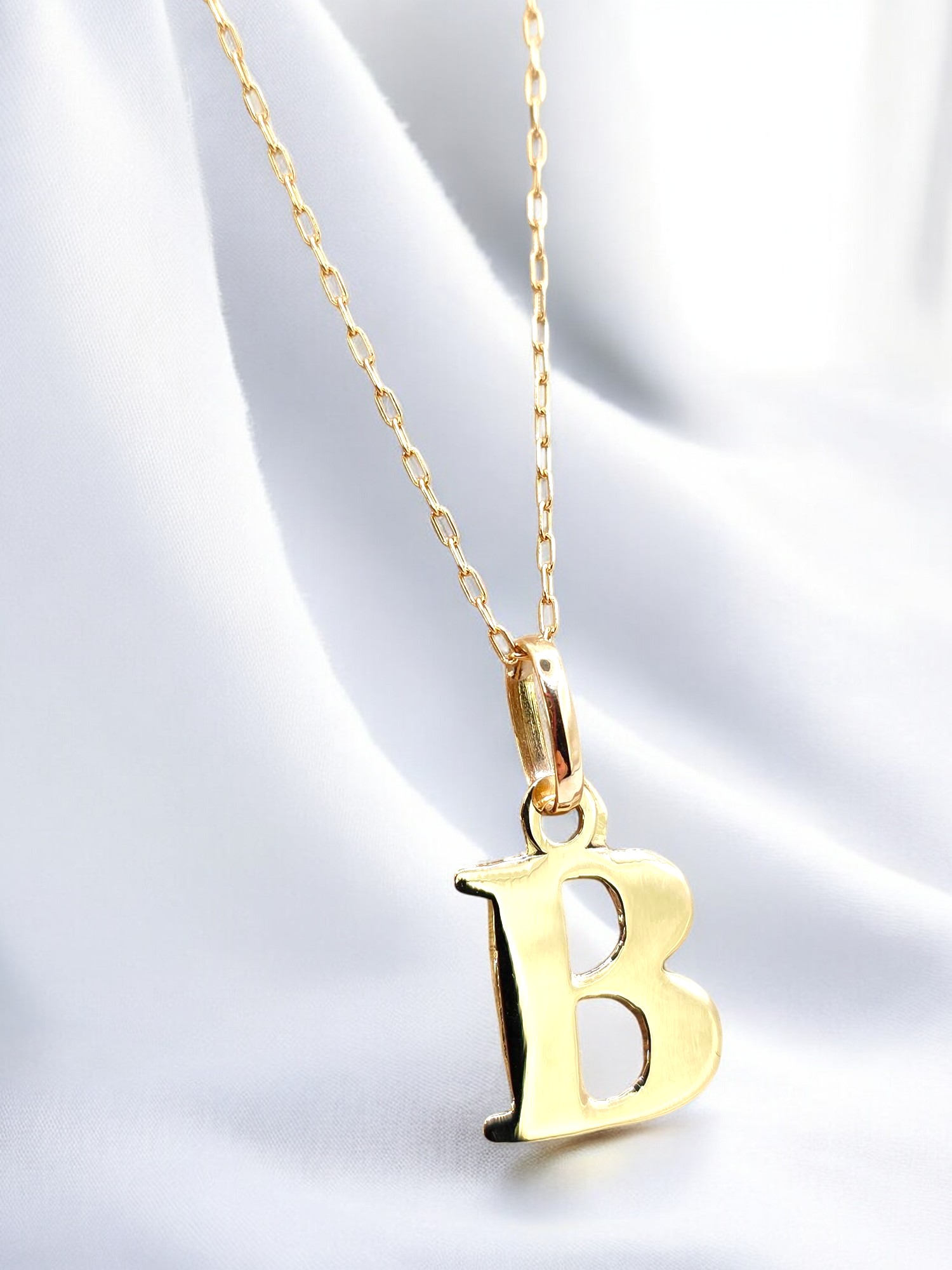 Cadena eslabones 50 cm con inicial 2 cm Oro 18k 2