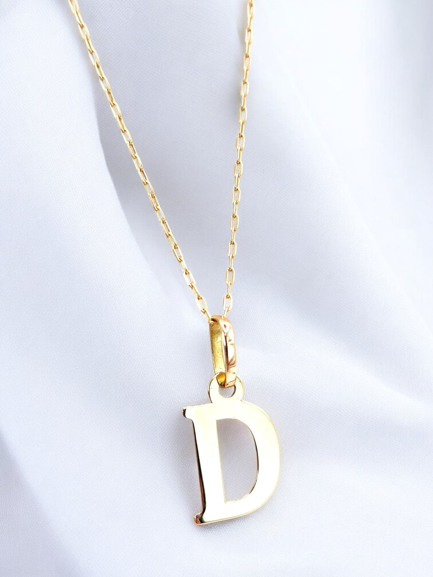 Cadena eslabones 50 cm con inicial 2 cm Oro 18k 8