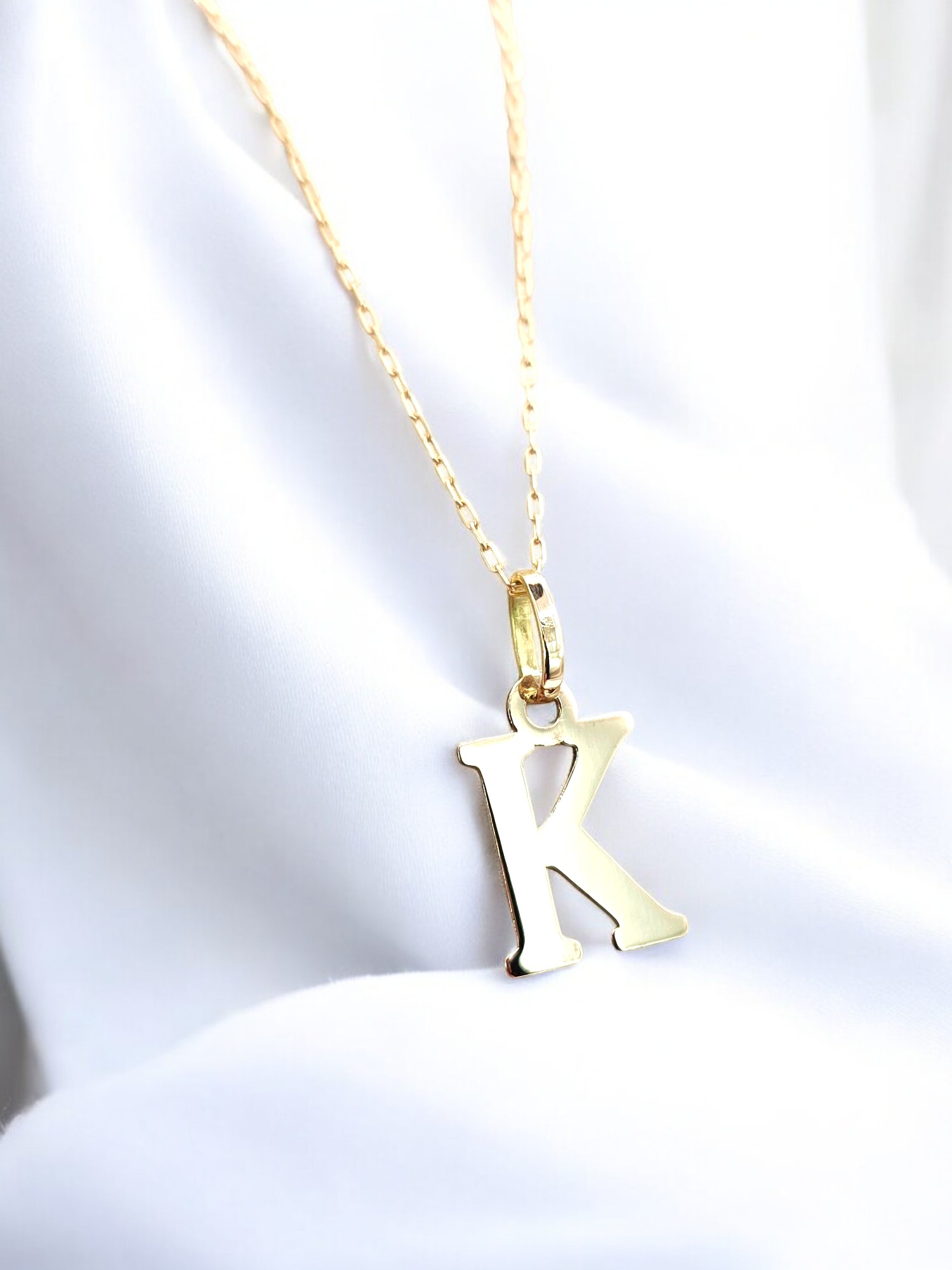 Cadena eslabones 50 cm con inicial 2 cm Oro 18k 18