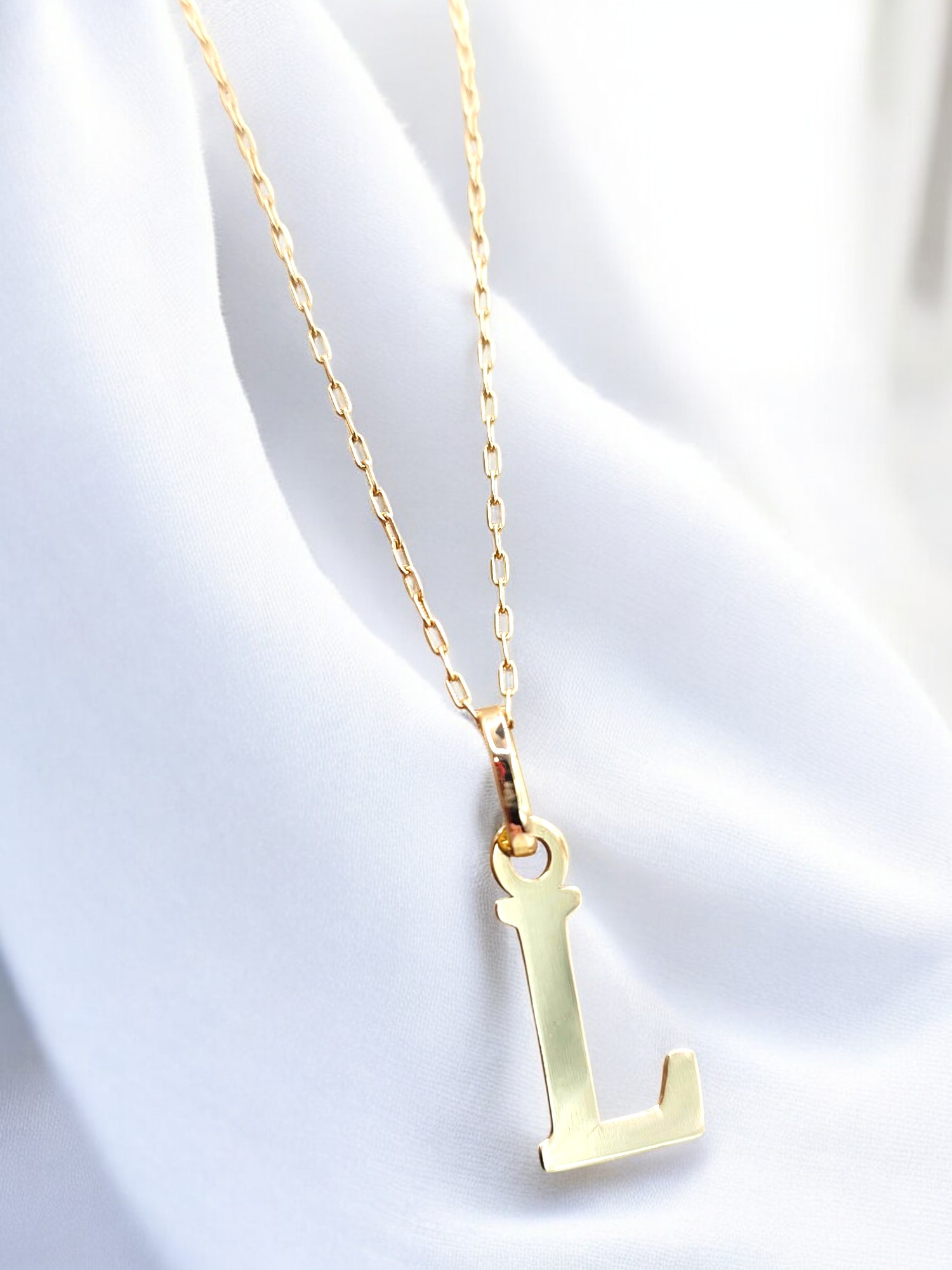 Cadena eslabones 50 cm con inicial 2 cm Oro 18k 20