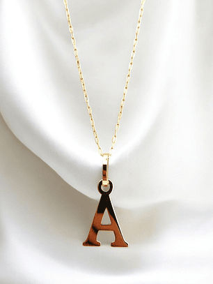 Cadena eslabones 50 cm con inicial 2 cm Oro 18k