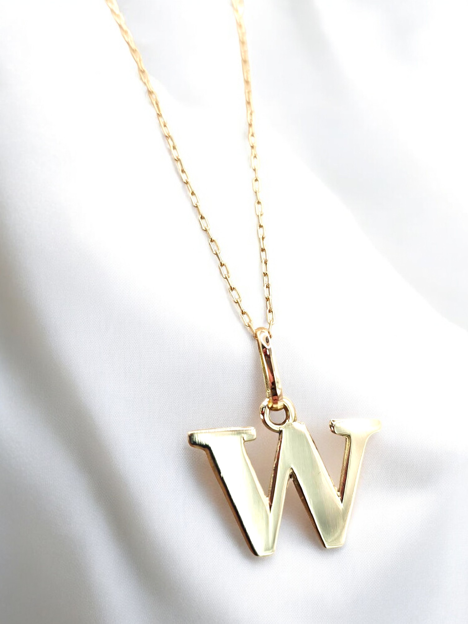 Cadena eslabones 50 cm con inicial 2 cm Oro 18k 26