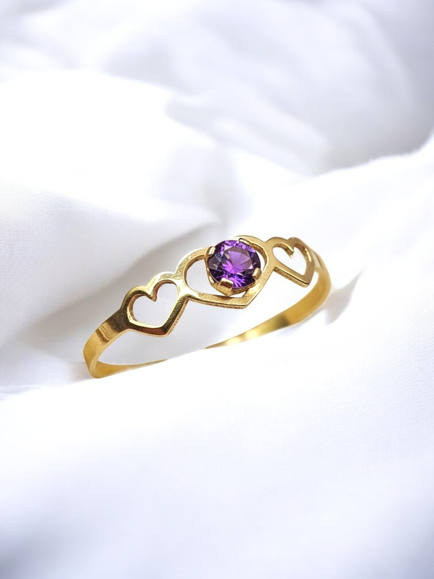 Anillo midi tres corazones amatista Oro 18k 1