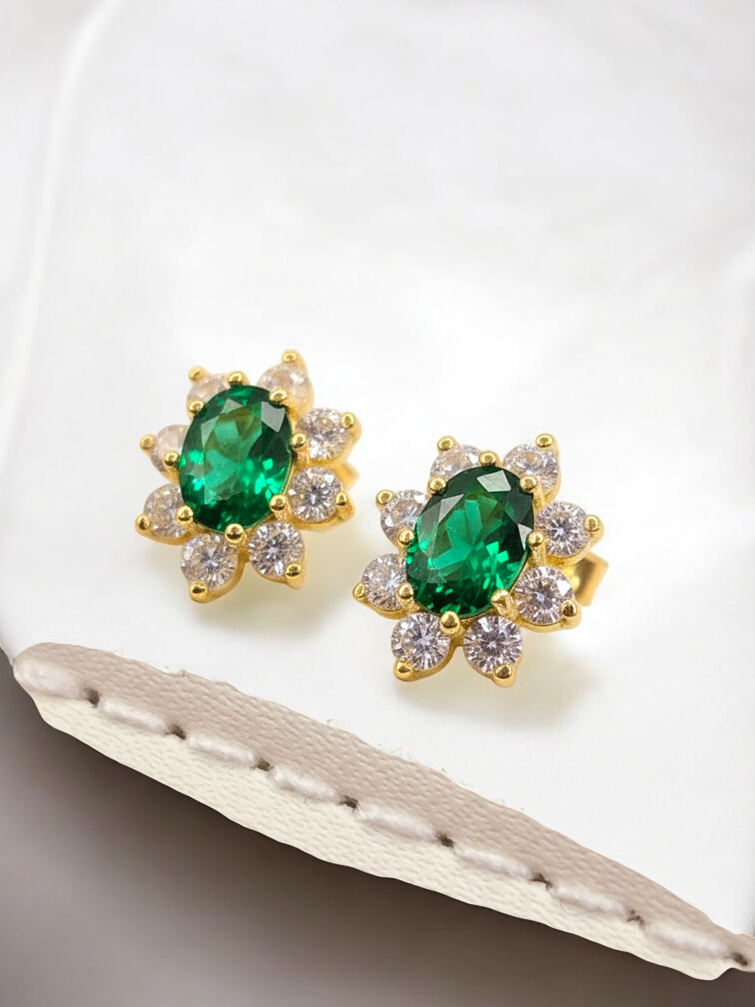 Aros lady esmeralda y circones Oro 18k 4