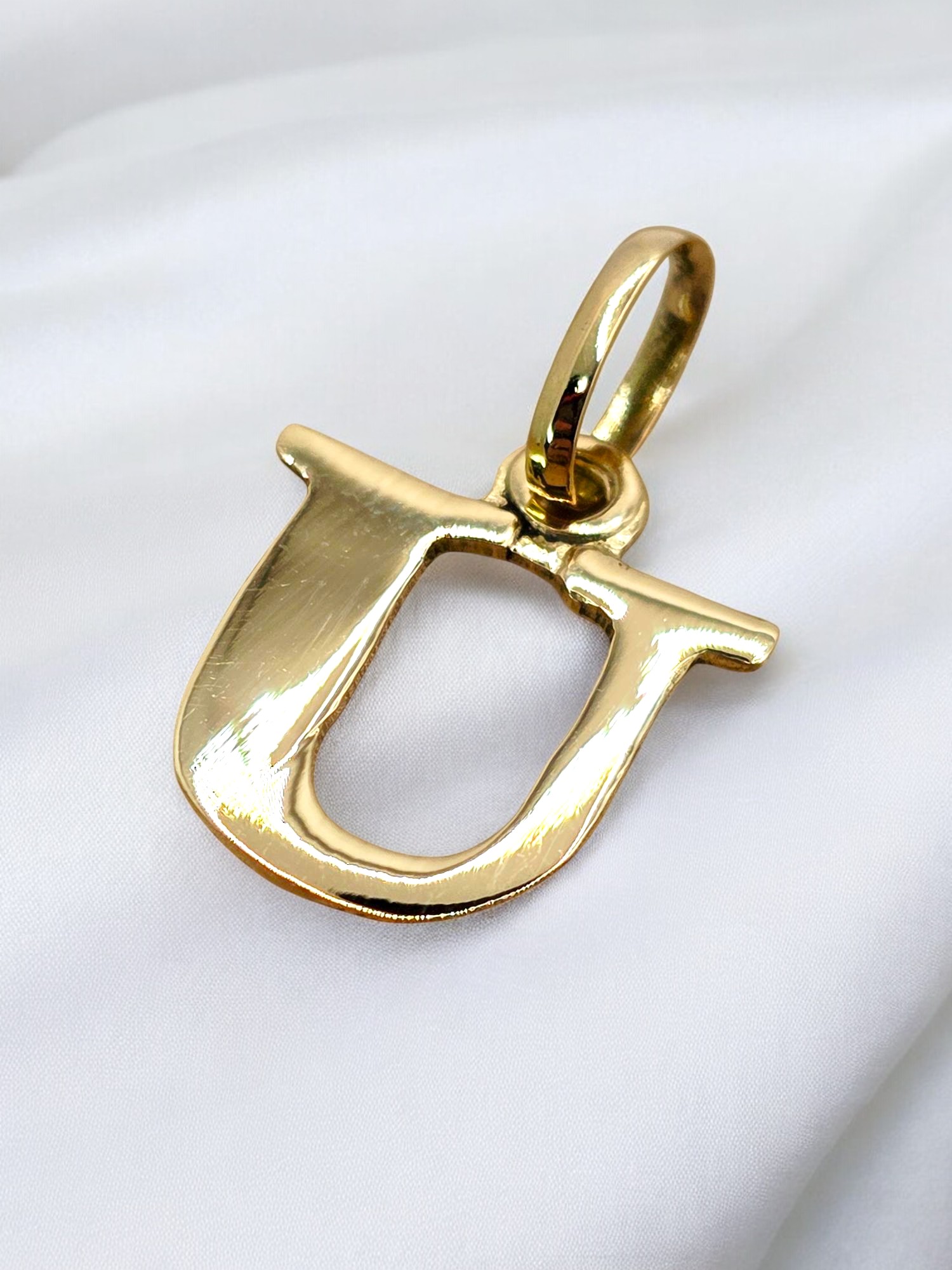 Colgante inicial 2 cm Oro 18k 18