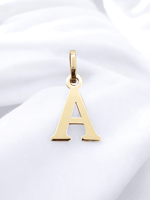 Colgante inicial 2 cm Oro 18k