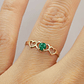 Anillo midi tres corazones esmeralda Oro 18k - Miniatura 5