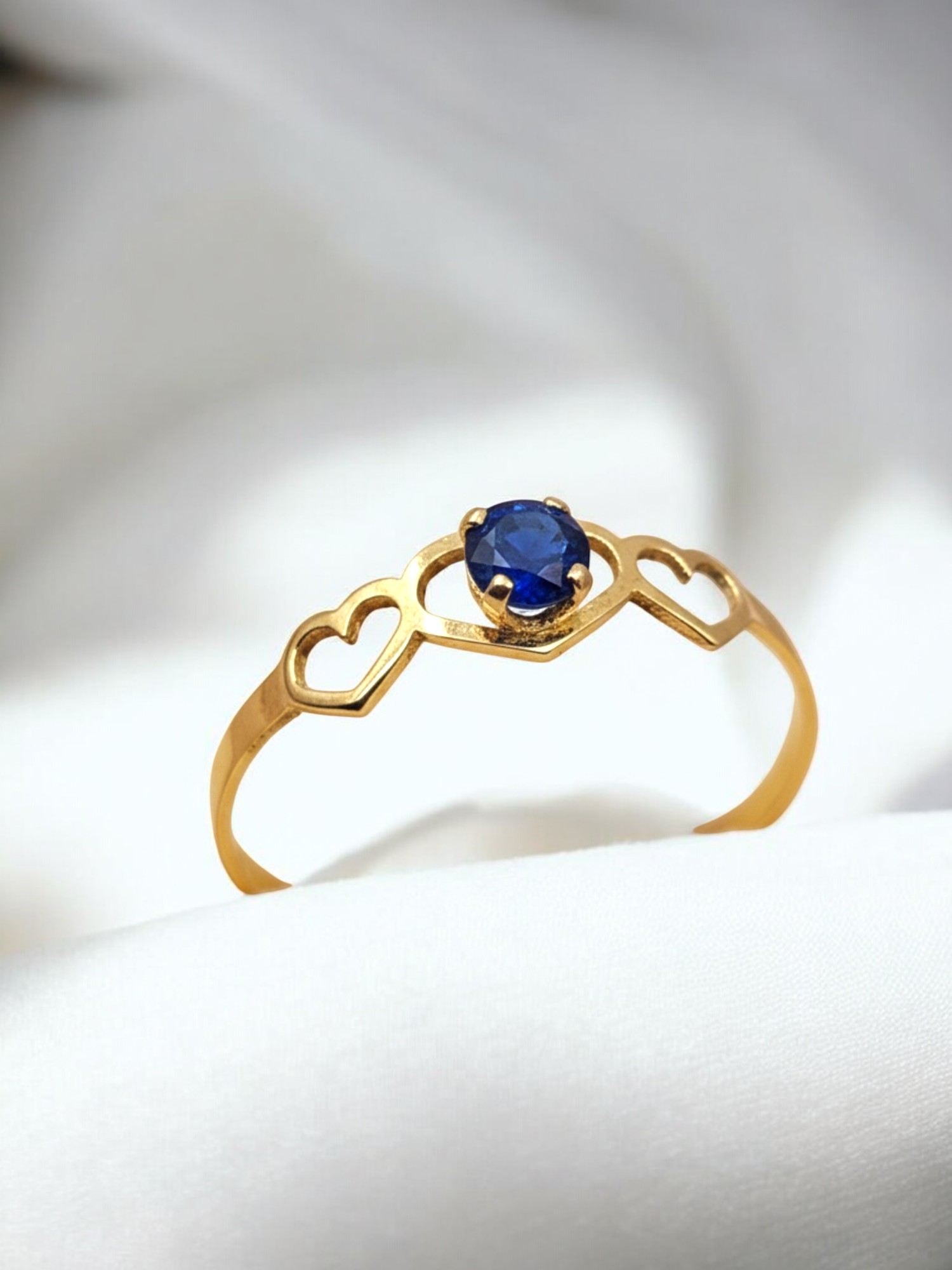 Anillo midi tres corazones zafiro Oro 18k 3