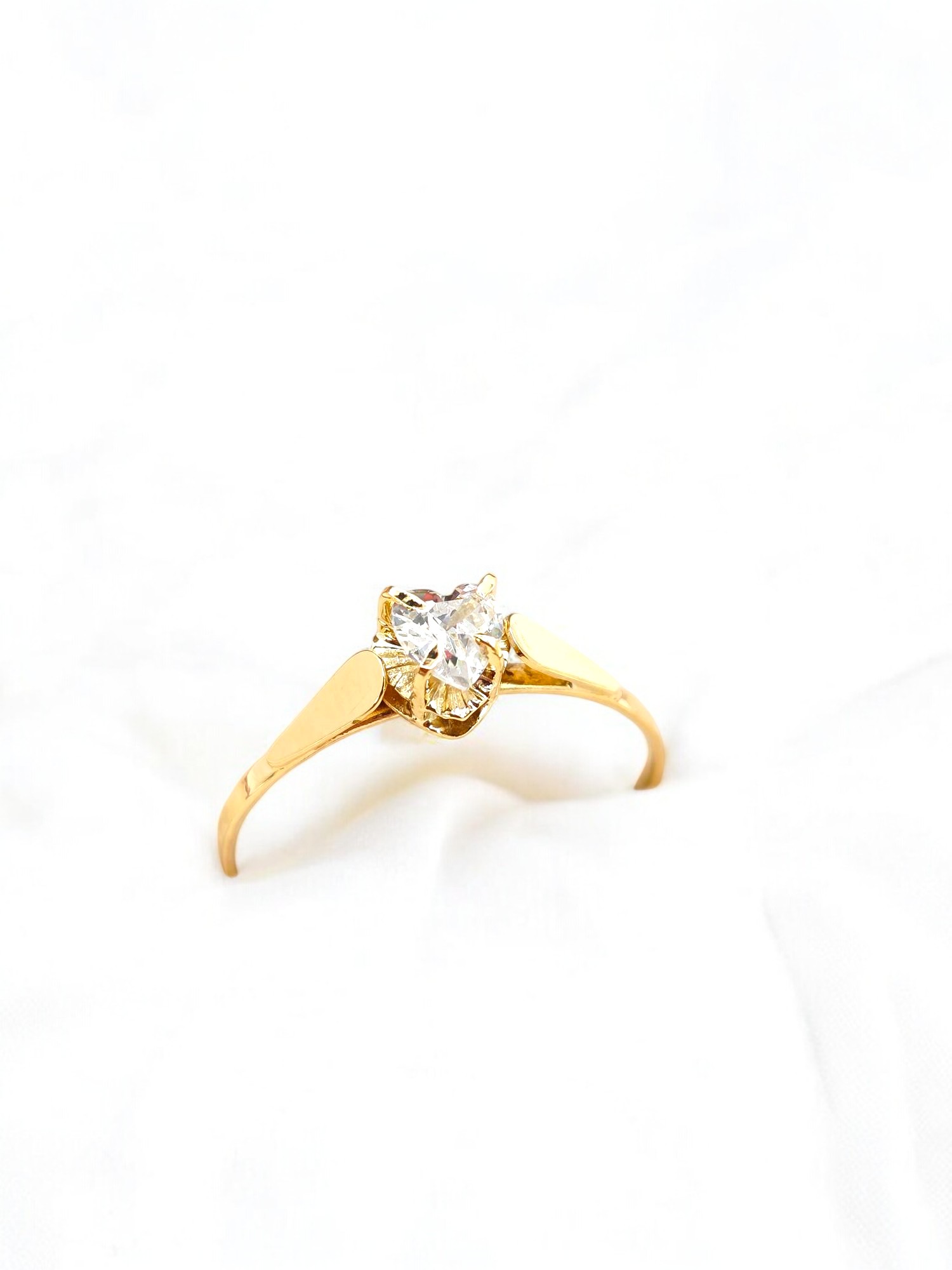 Anillo chatón corazón circon Oro 18k 4