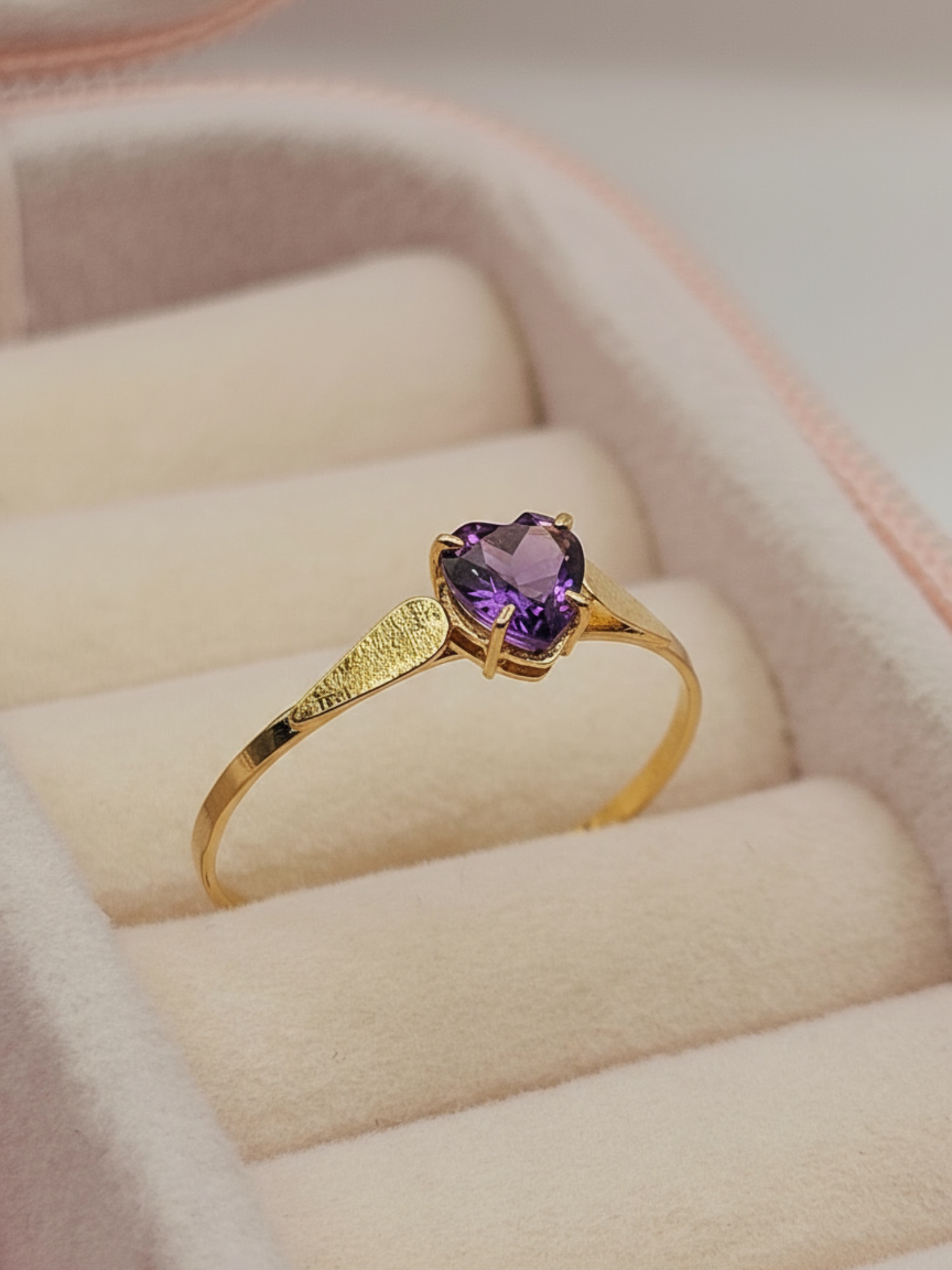 Anillo chatón corazón amatisa Oro 18k 3