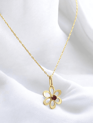 Cadena limada 50 cm y  silueta flor rubi 2 cm Oro 18k
