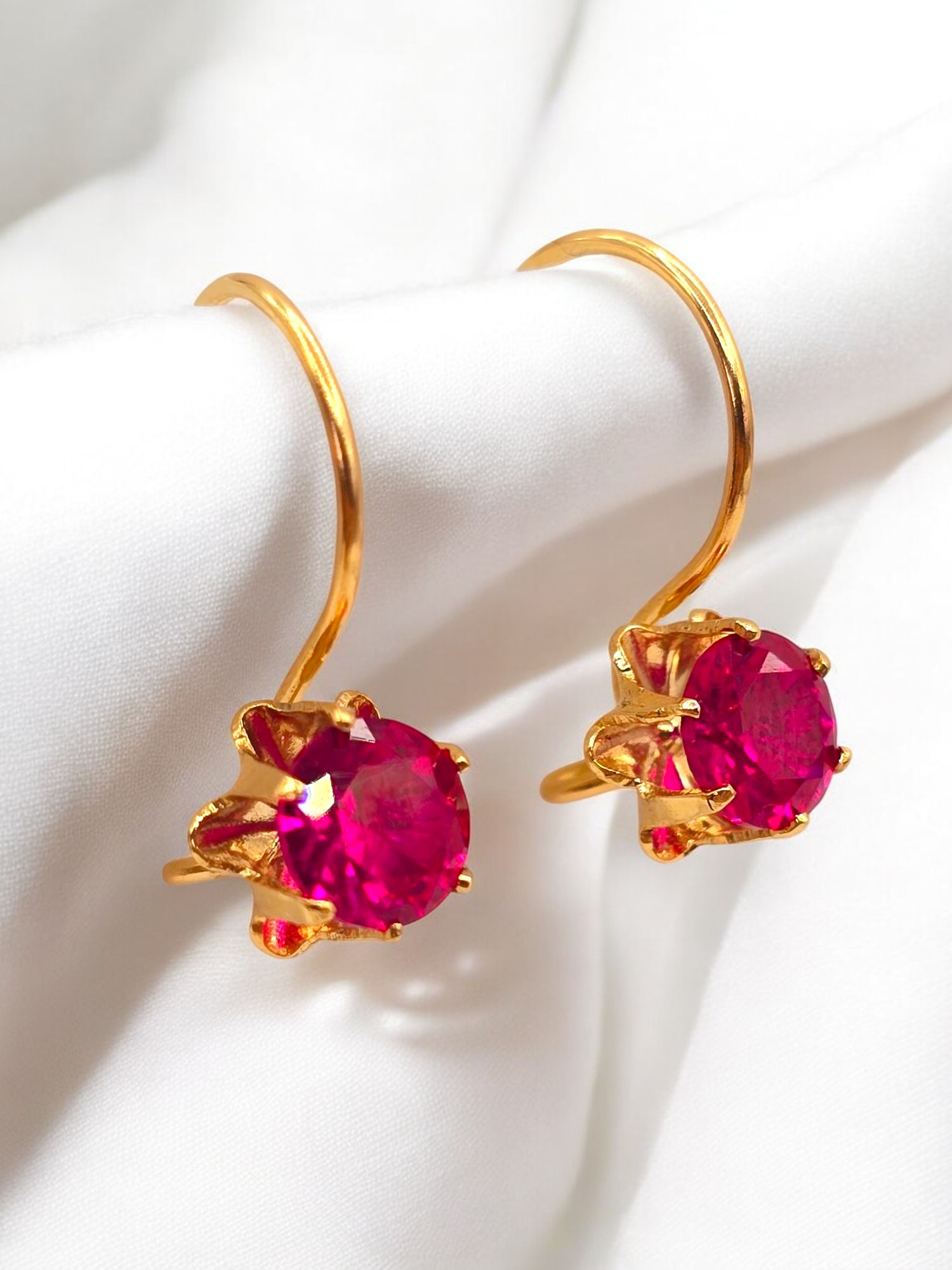 Aros chatón Italiano con gancho rubí grandes Oro 18k 6