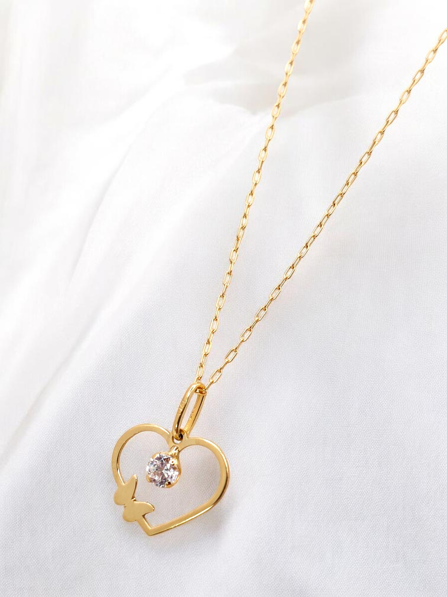 Cadena eslabon limado 50 cm con colgante corazón circón Oro 18k 2