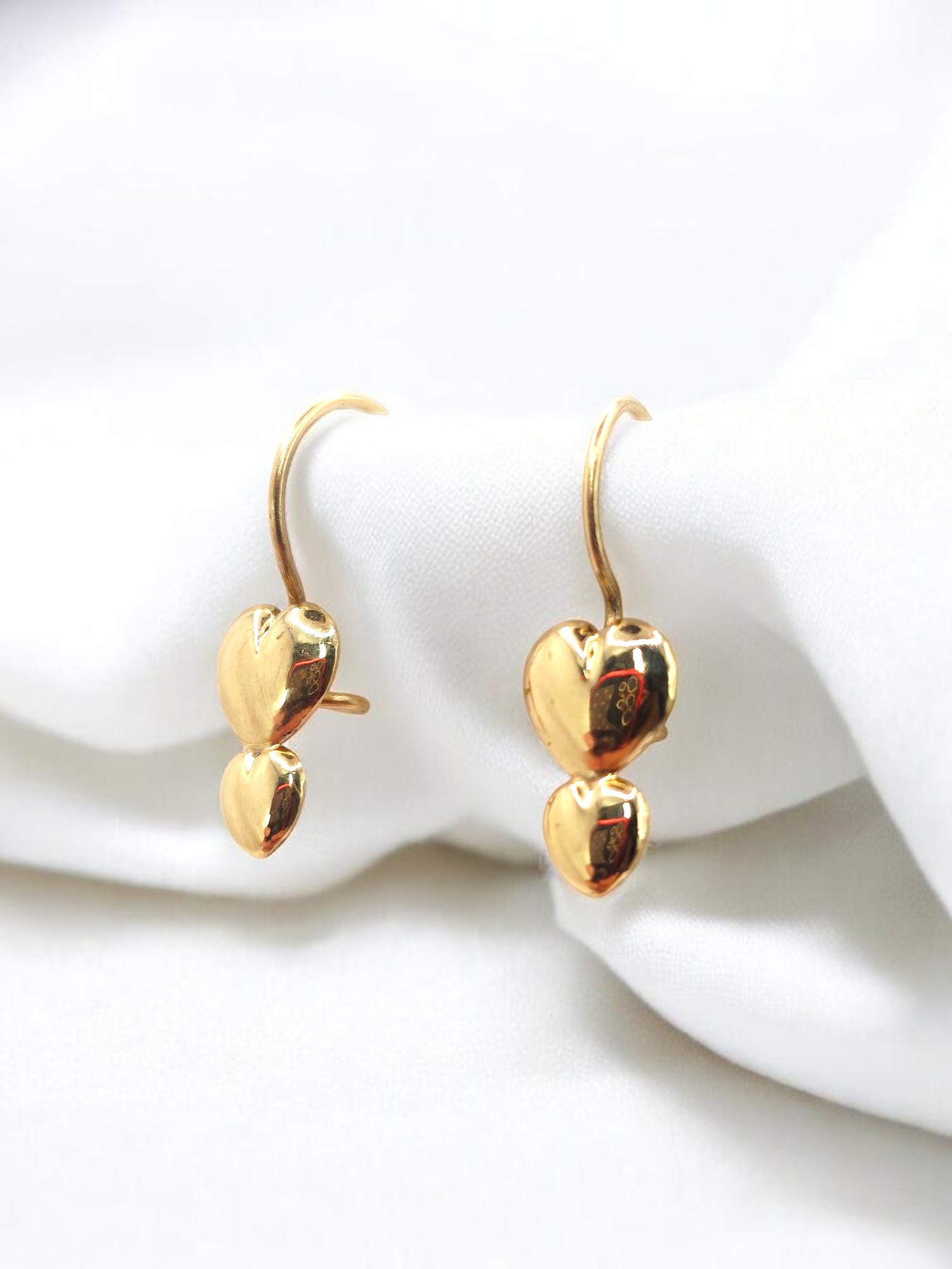 Aros dos corazones gancho Oro 18k 2