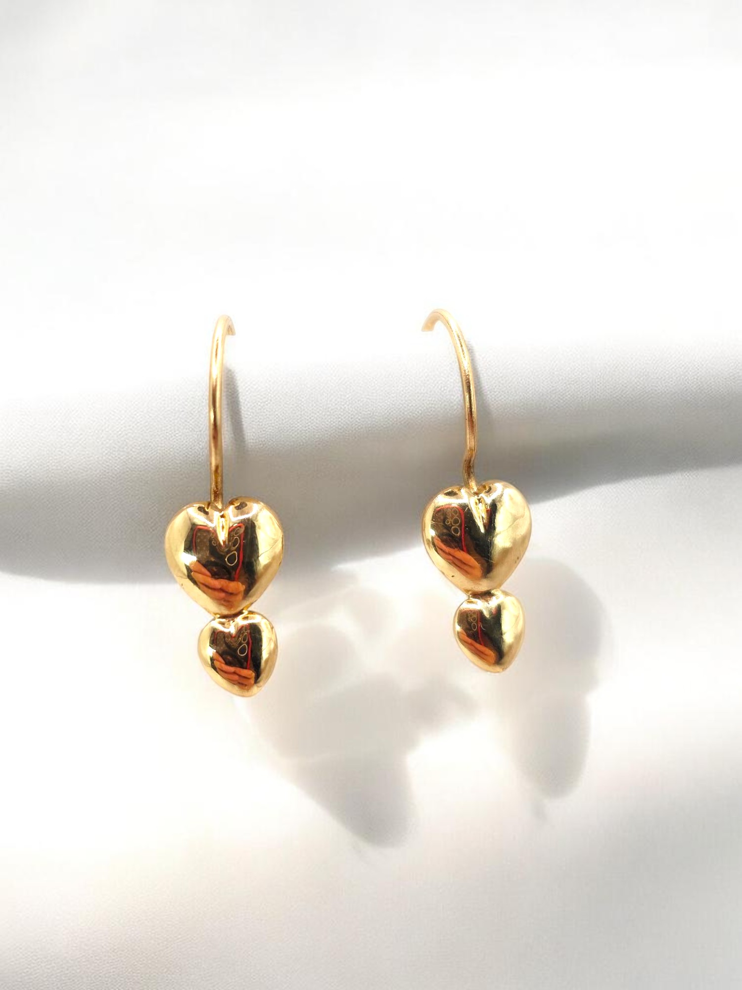 Aros dos corazones gancho Oro 18k 3