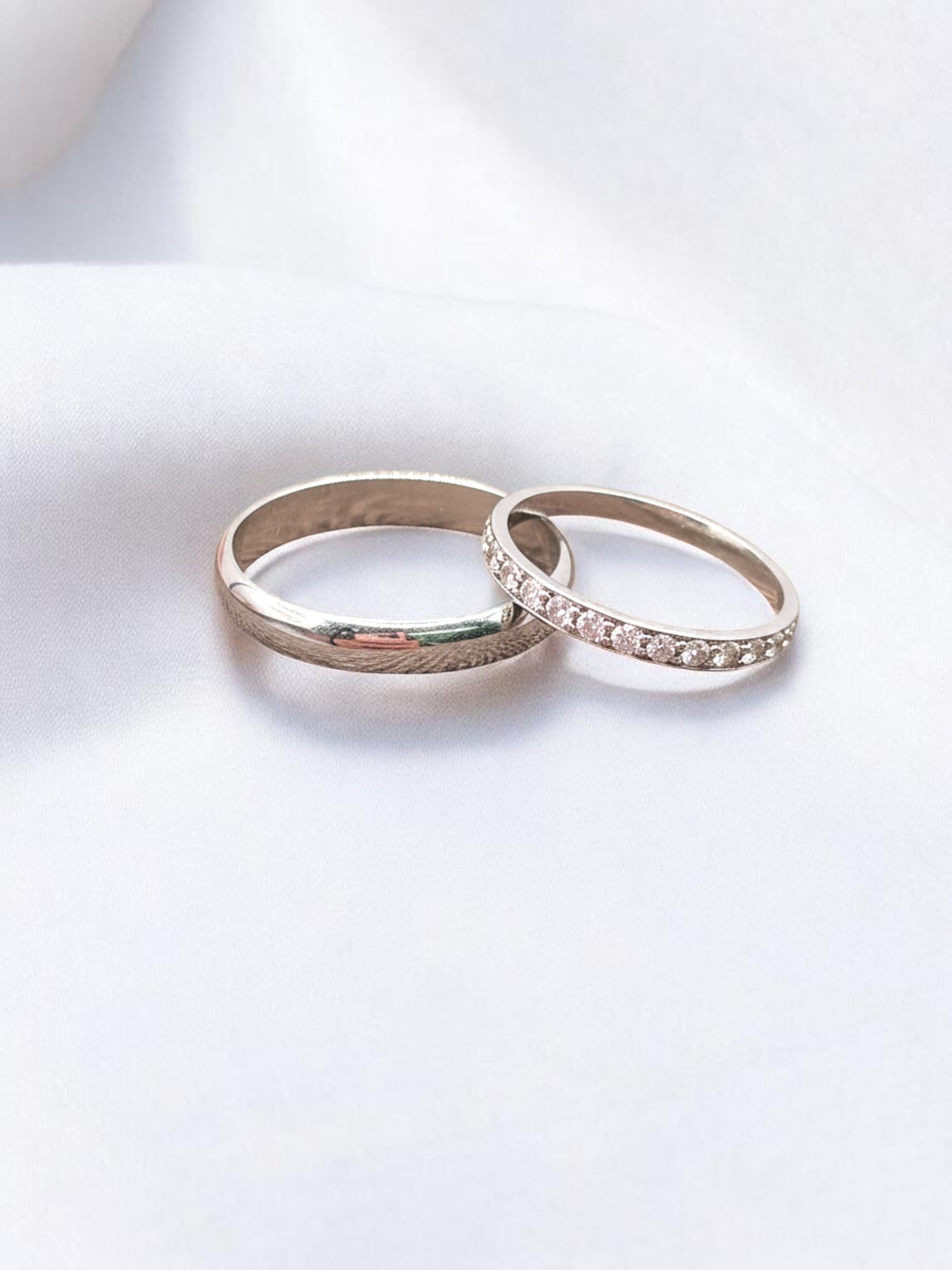 Argollas de matrimonio circones 3 mm Oro blanco 18k 2