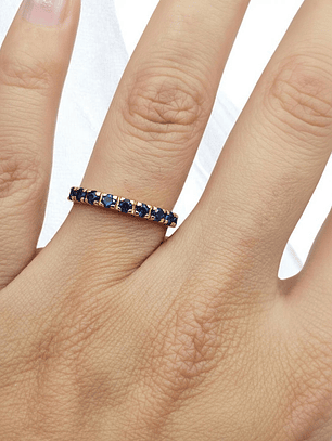 Anillo medio cintillo zafiros Oro 18k