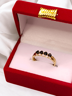 Anillo medio cintillo grifa ónix Oro 18k