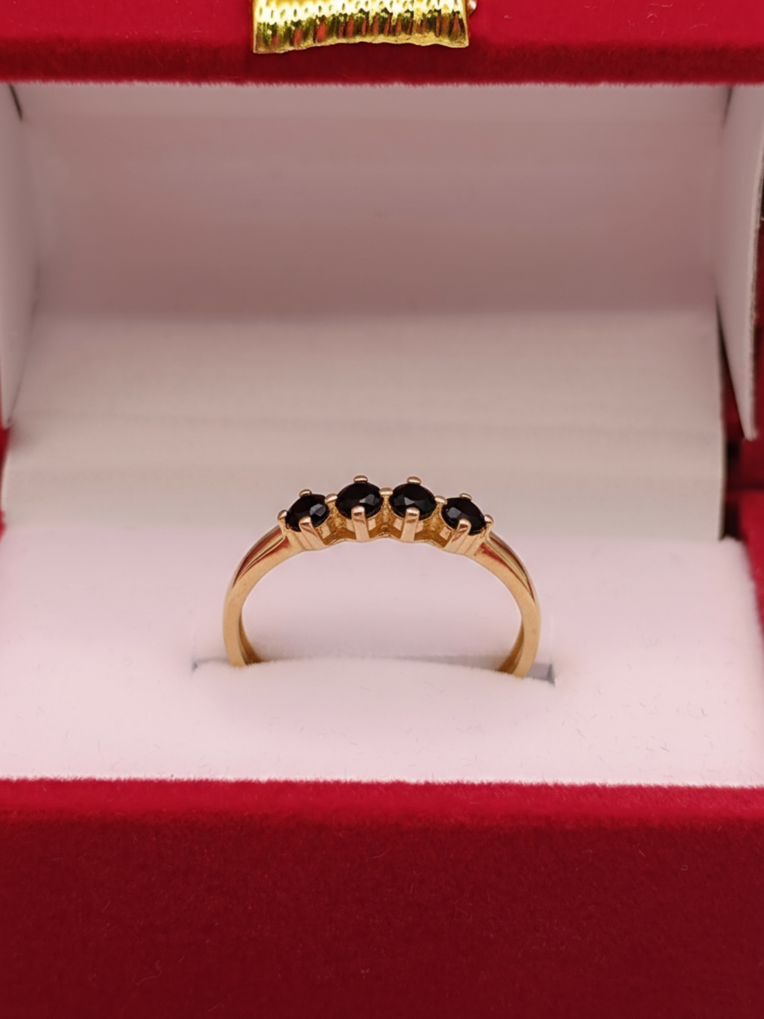 Anillo medio cintillo grifa ónix Oro 18k 3