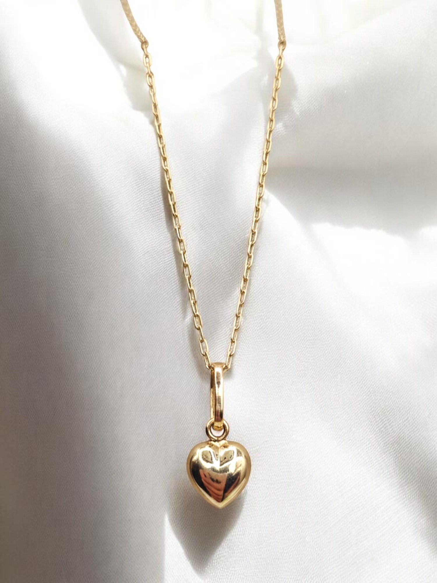 Cadena eslabón limado 45 cm y colgante corazón 1.4 cm Oro 18k 4