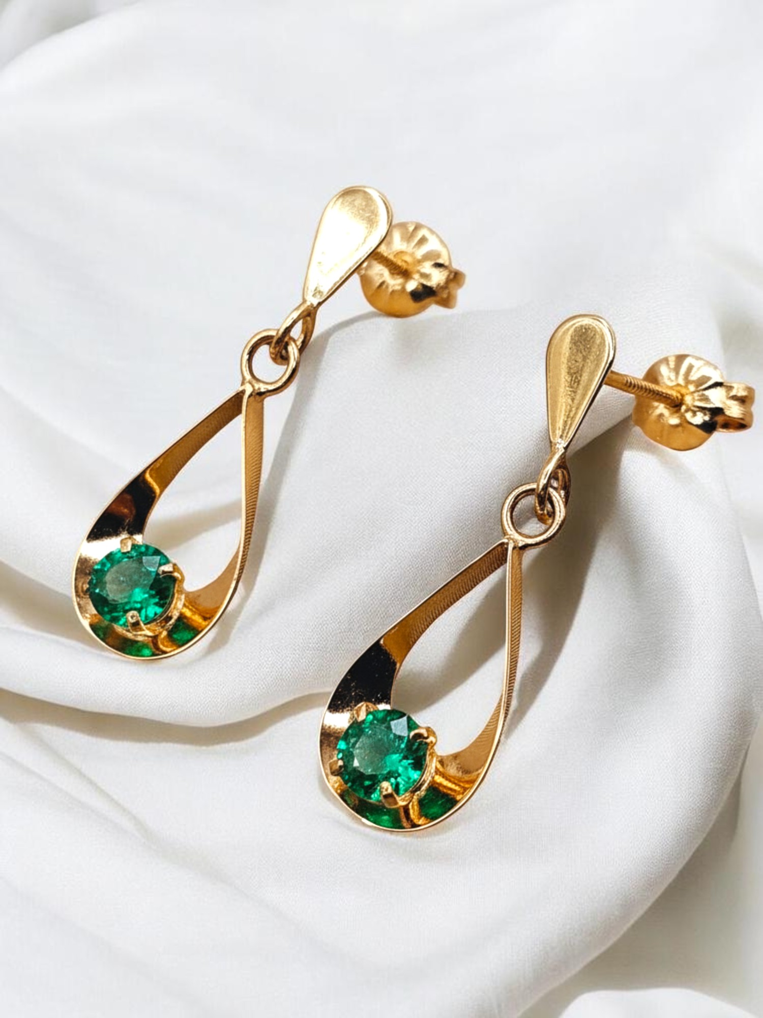 Aros gotitas colgante esmeralda con gancho Oro 18k 2