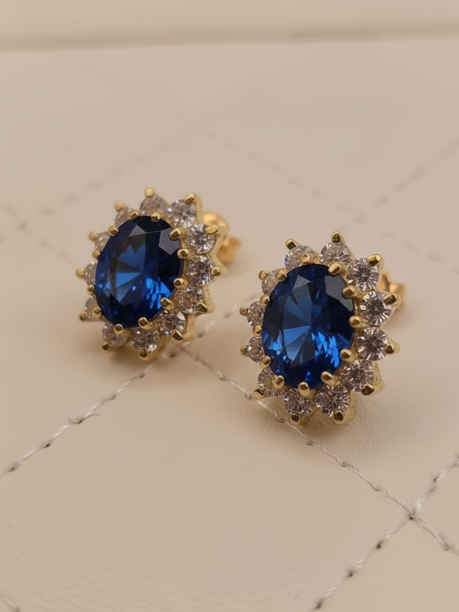 Aros lady zafiro y circones Oro 18k 5