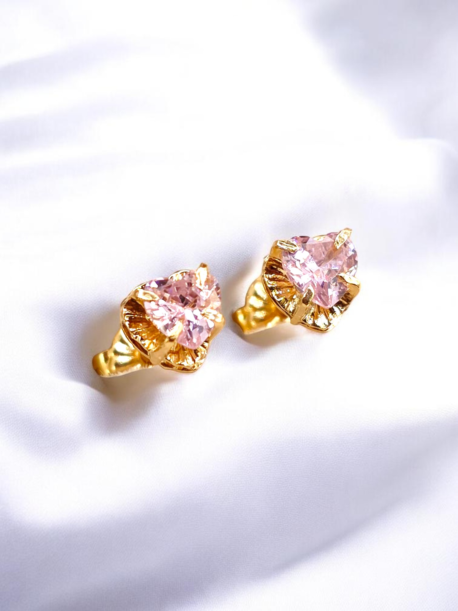 Aros chatón corazón rosa de Francia 5 mm Oro 18k 1