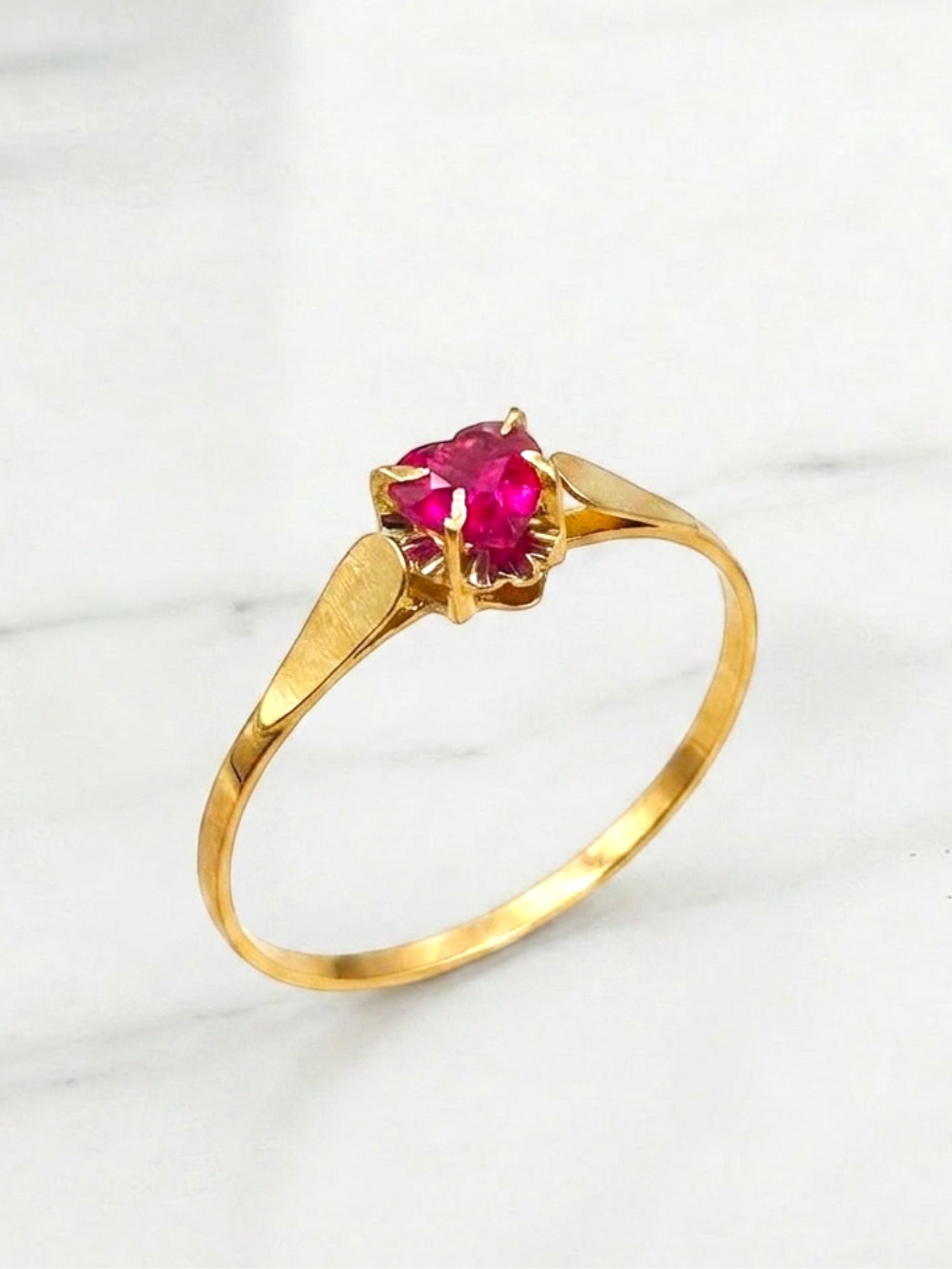Anillo chatón corazón rubí Oro 18k 1
