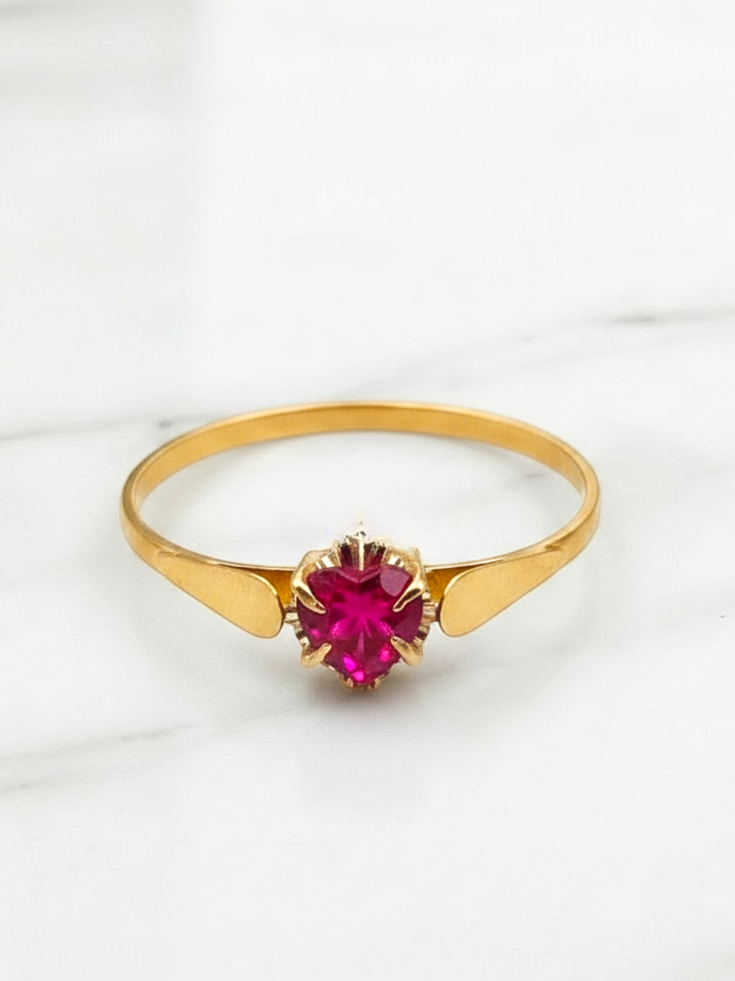 Anillo chatón corazón rubí Oro 18k 6