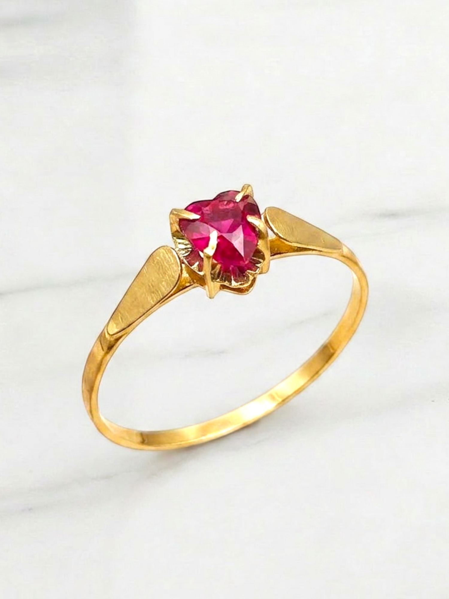 Anillo chatón corazón rubí Oro 18k 4