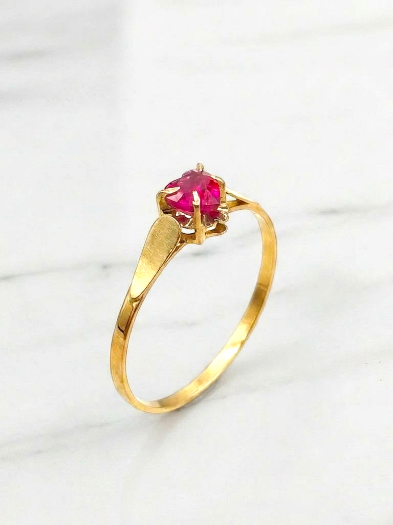 Anillo chatón corazón rubí Oro 18k 3
