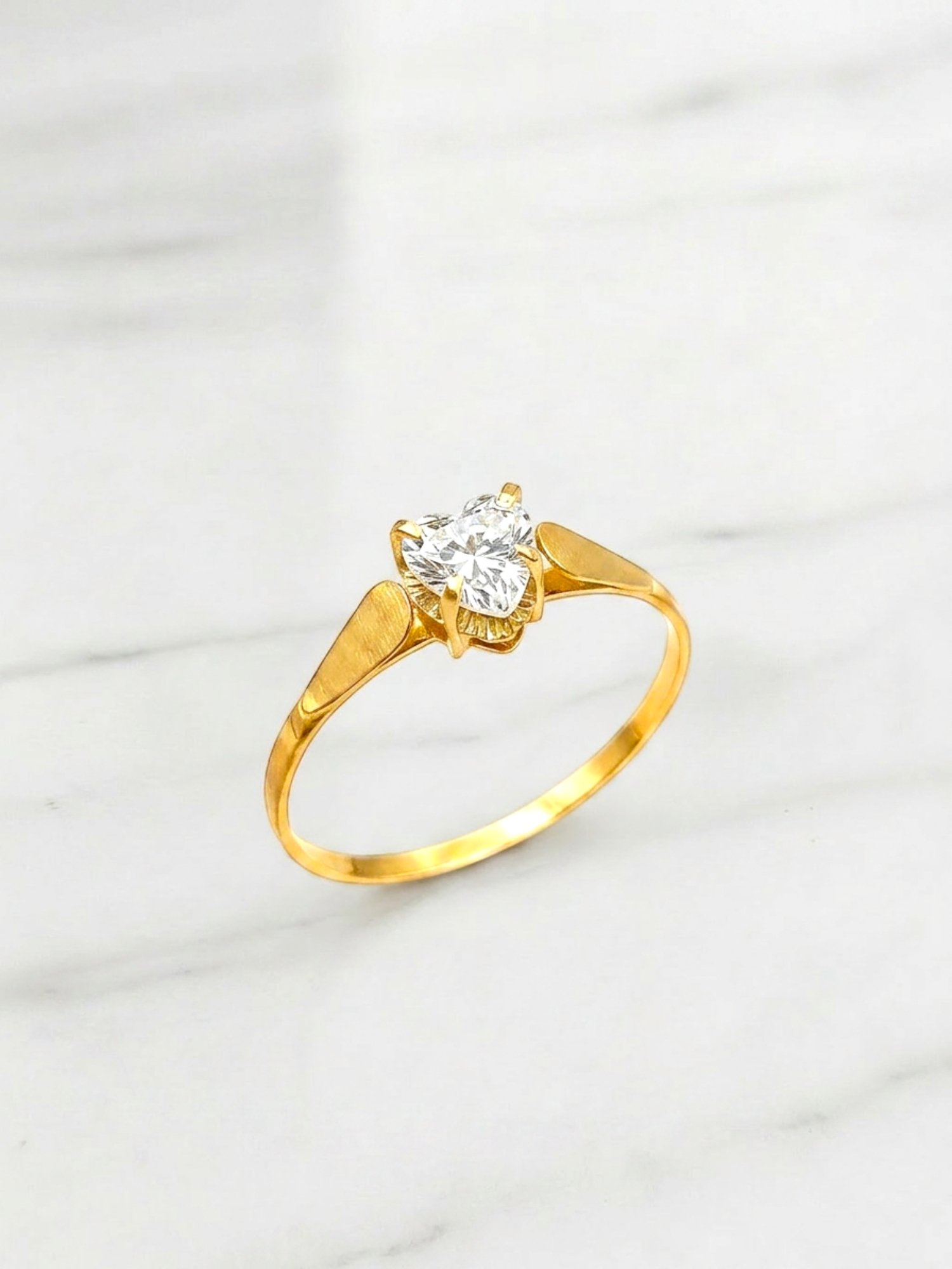 Anillo chatón corazón circon Oro 18k 3