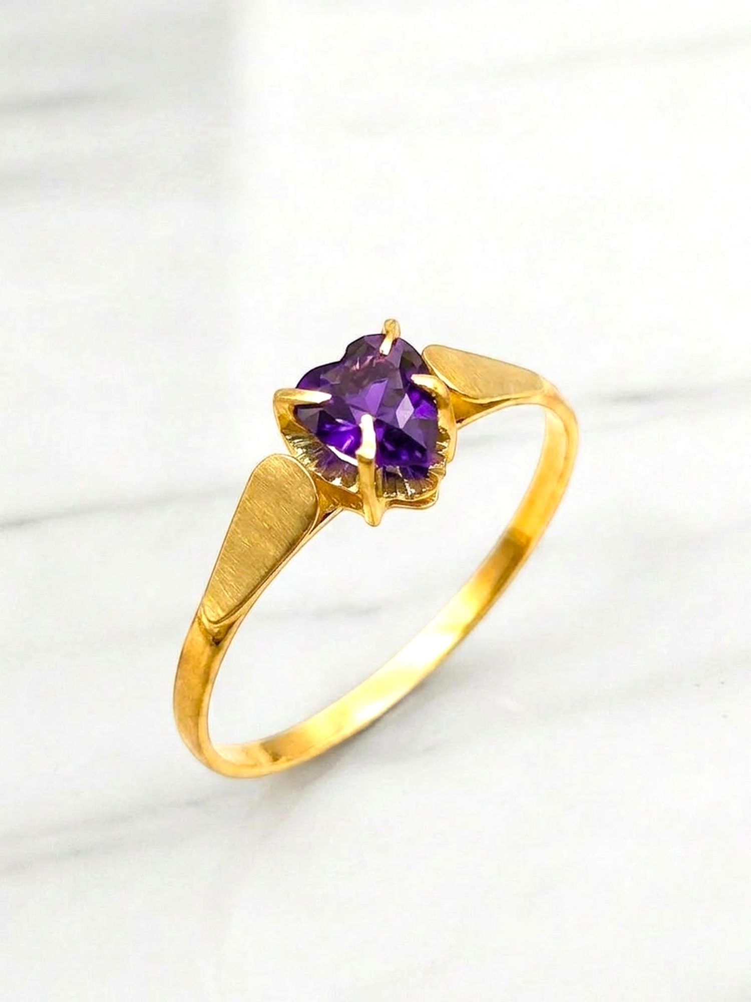 Anillo chatón corazón amatista Oro 18k 3
