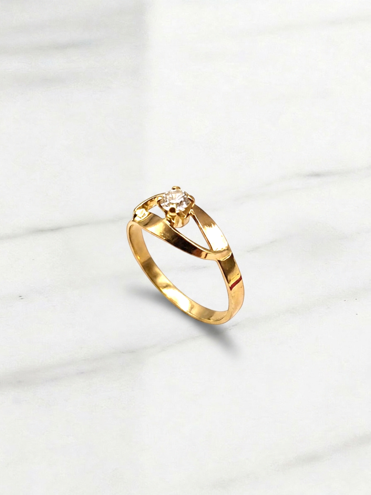 Anillo infinito punto circón Oro 18k 4