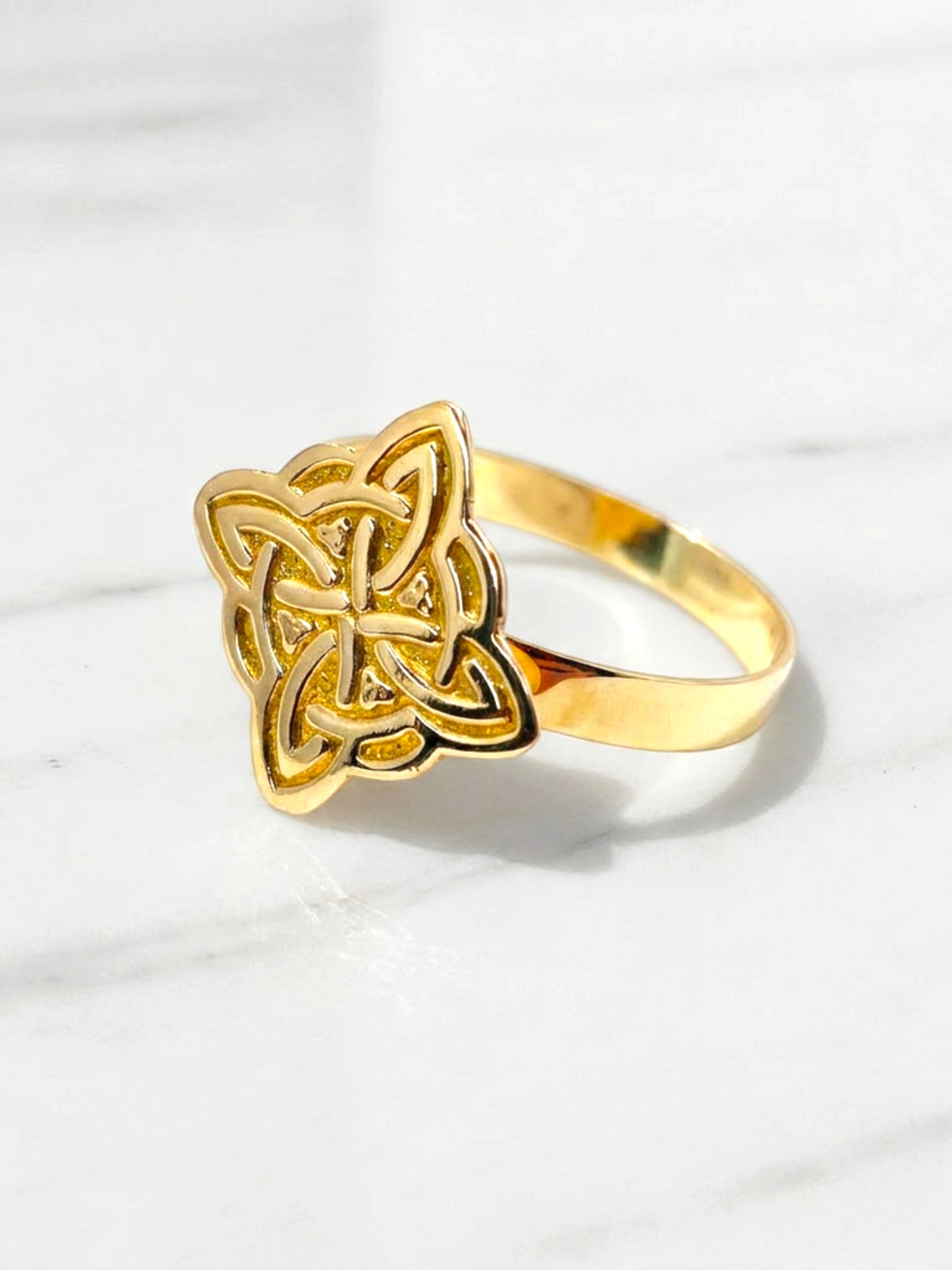 Anillo nudo de bruja Oro 18k 1