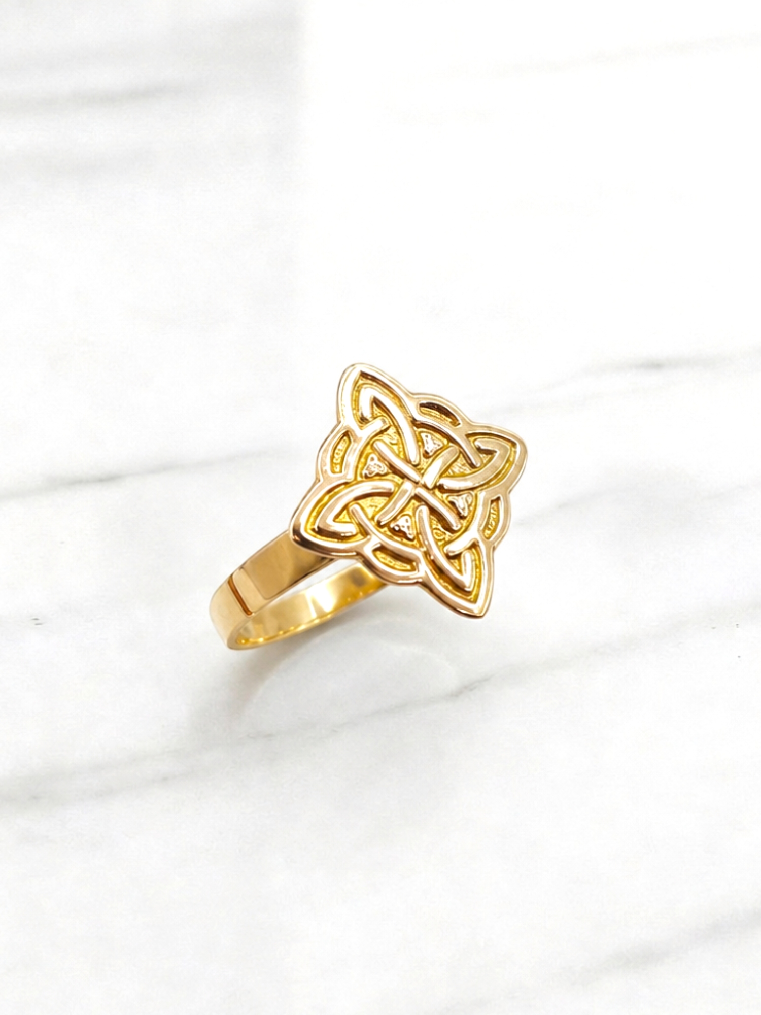 Anillo nudo de bruja Oro 18k 2