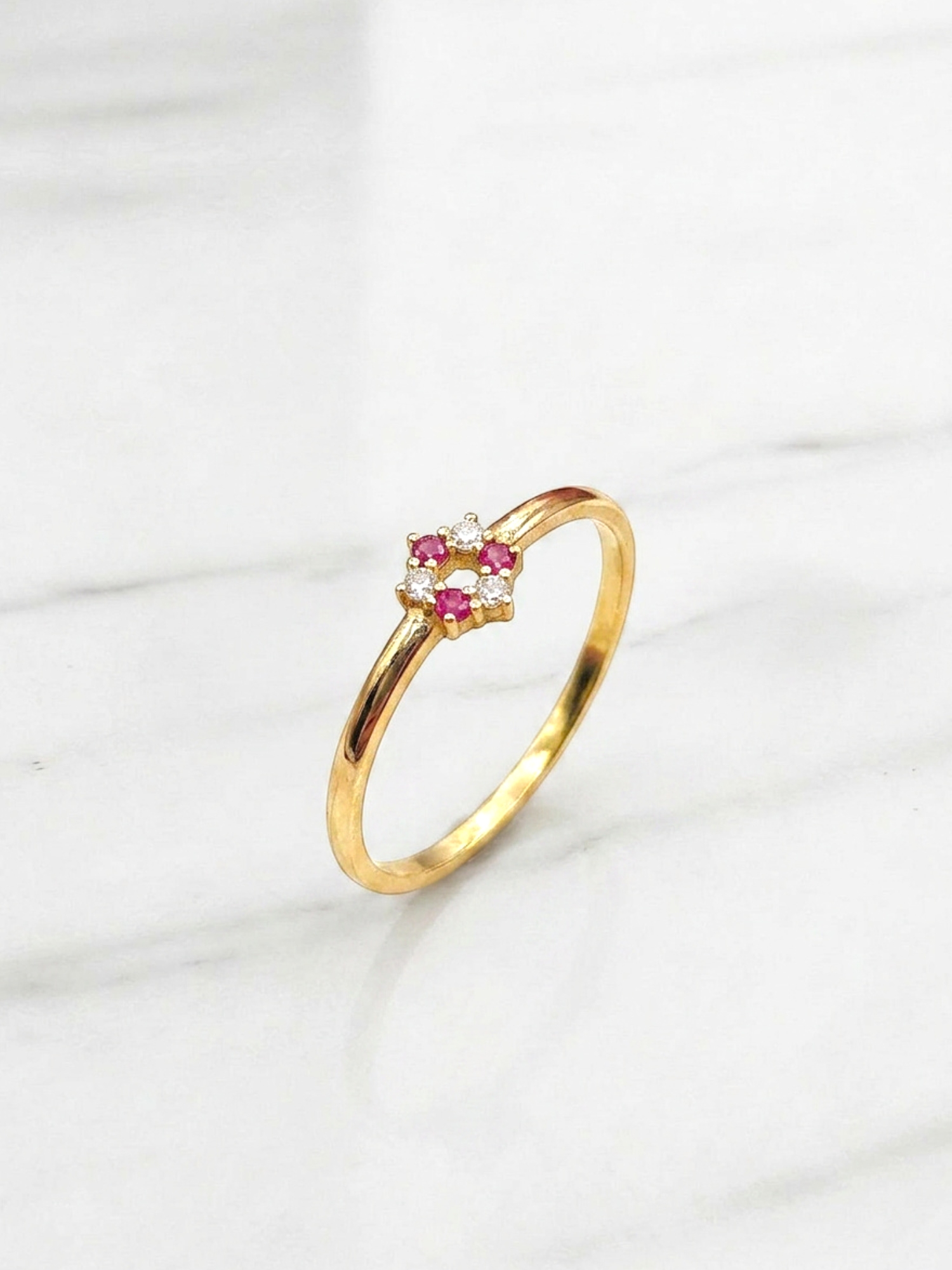 Anillo rosa rubíes con circónes Oro 18k 4