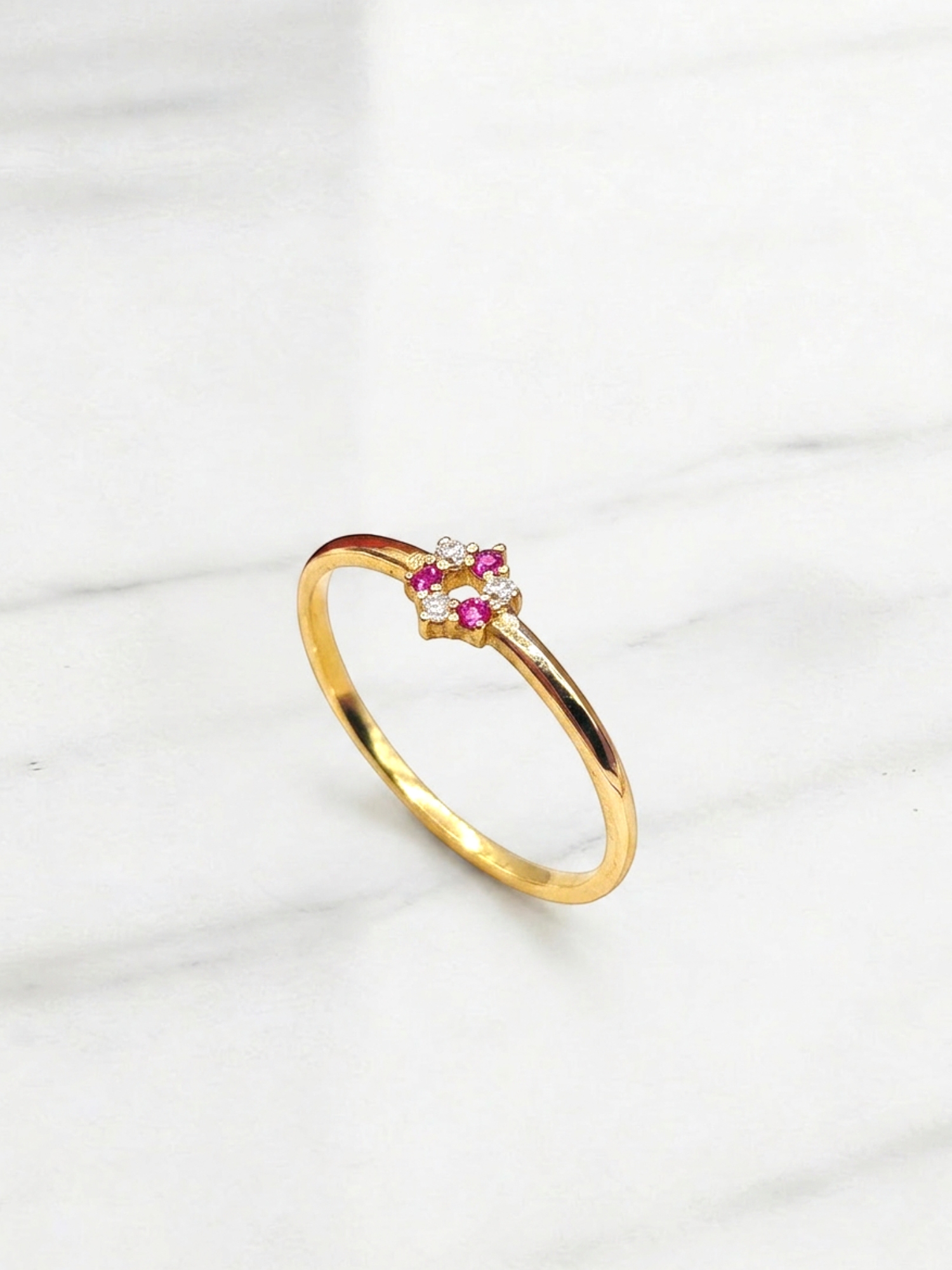 Anillo rosa rubíes con circónes Oro 18k 5