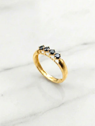 Anillo medio cintillo grifa ónix Oro 18k