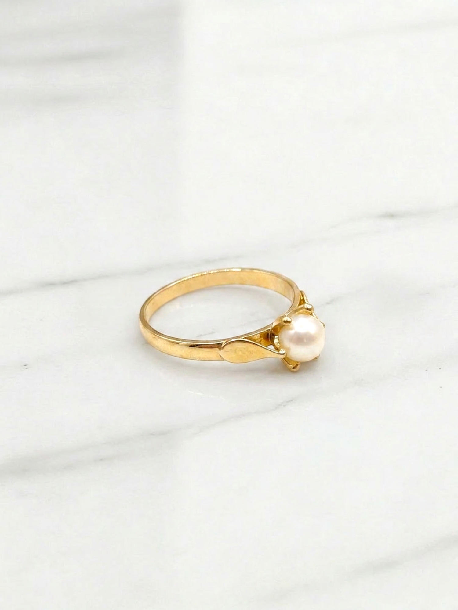 Anillo pistilo perla cultivada Oro 18k 2