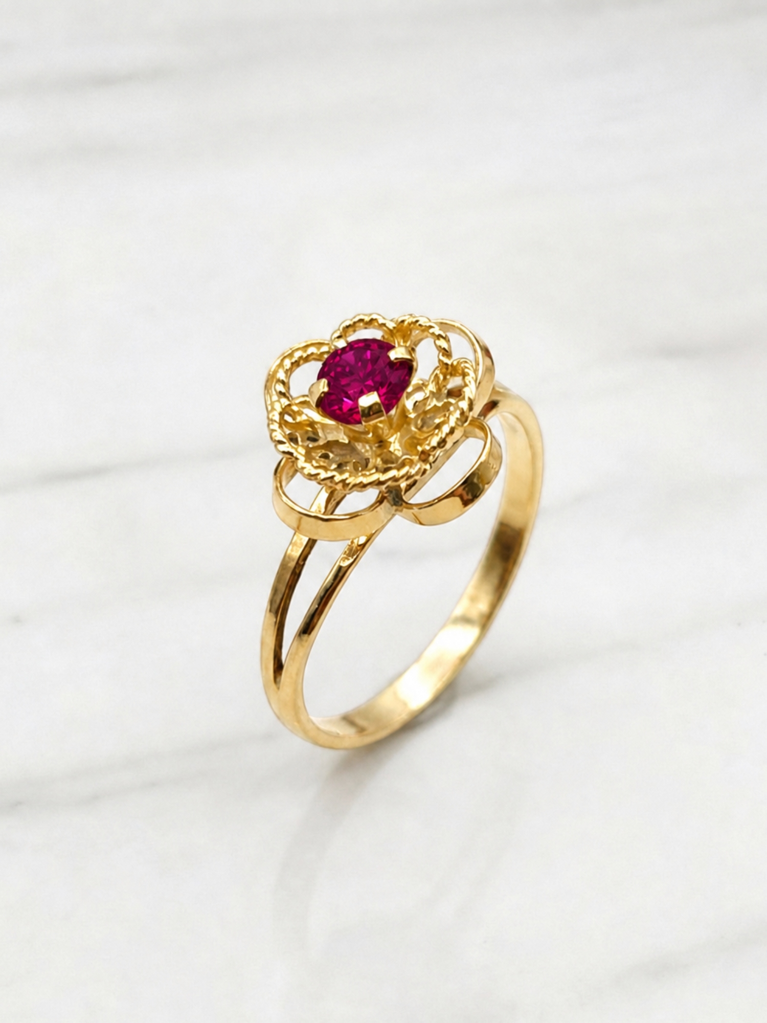 Anillo flor rubí Oro 18k 4