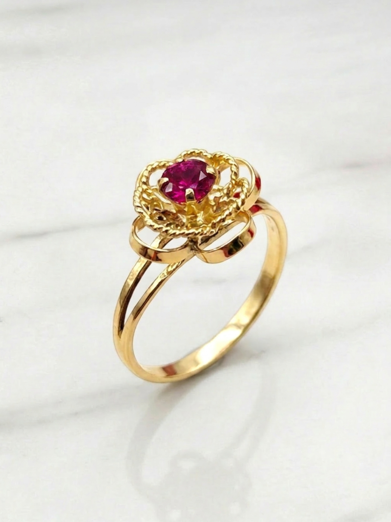 Anillo flor rubí Oro 18k 3