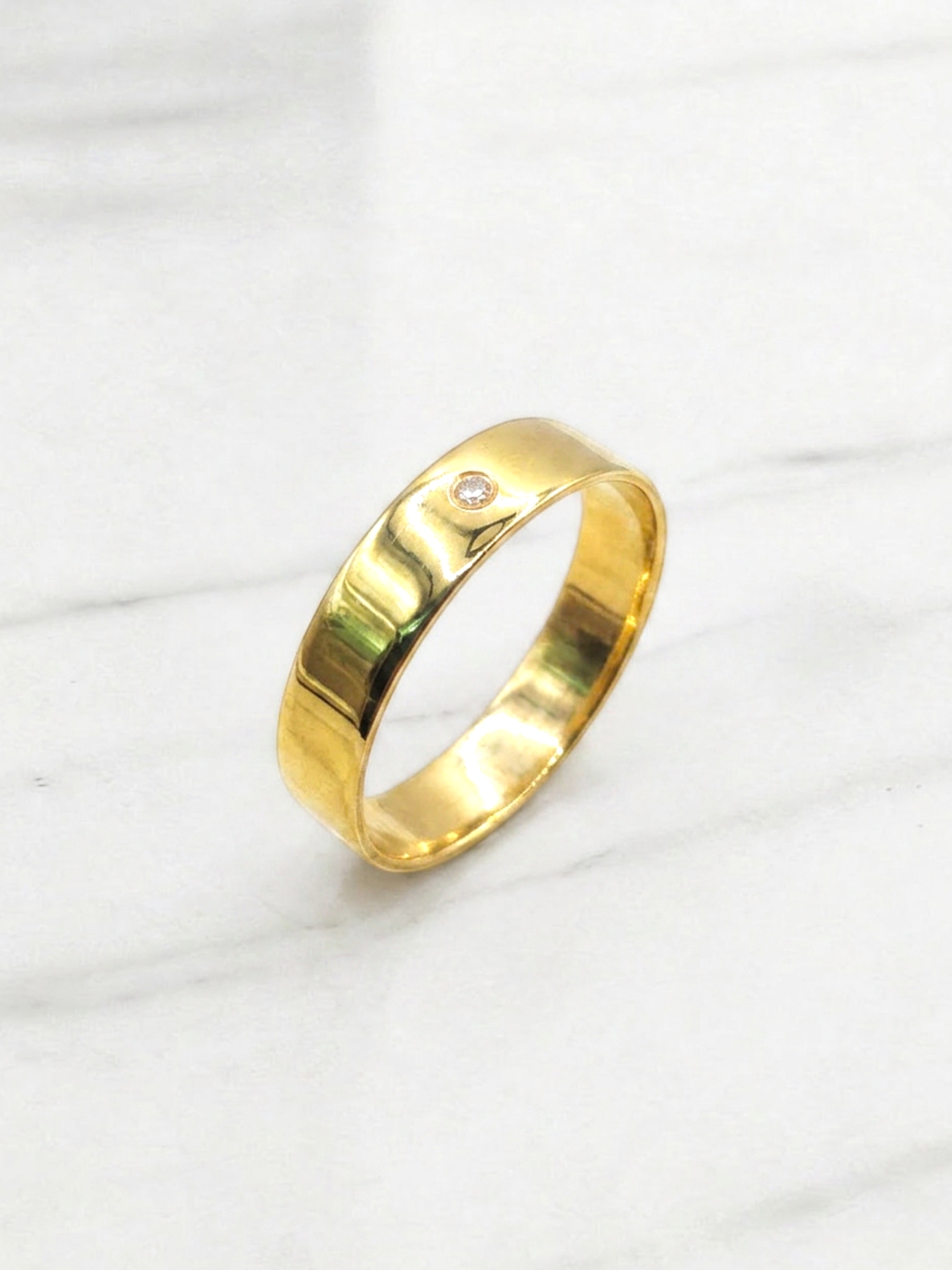 Anillo plano 4 mm diamante Oro amarillo 18k 3