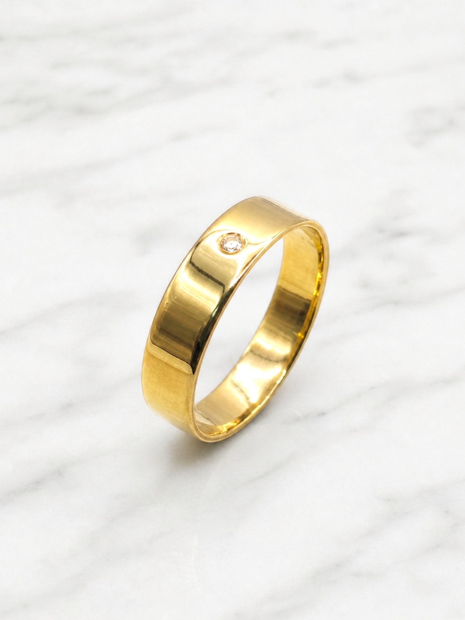 Anillo plano 4 mm diamante Oro amarillo 18k 5