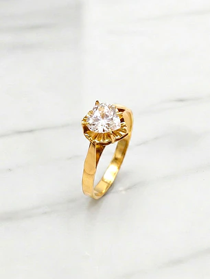 Anillo corazón circon Oro 18k