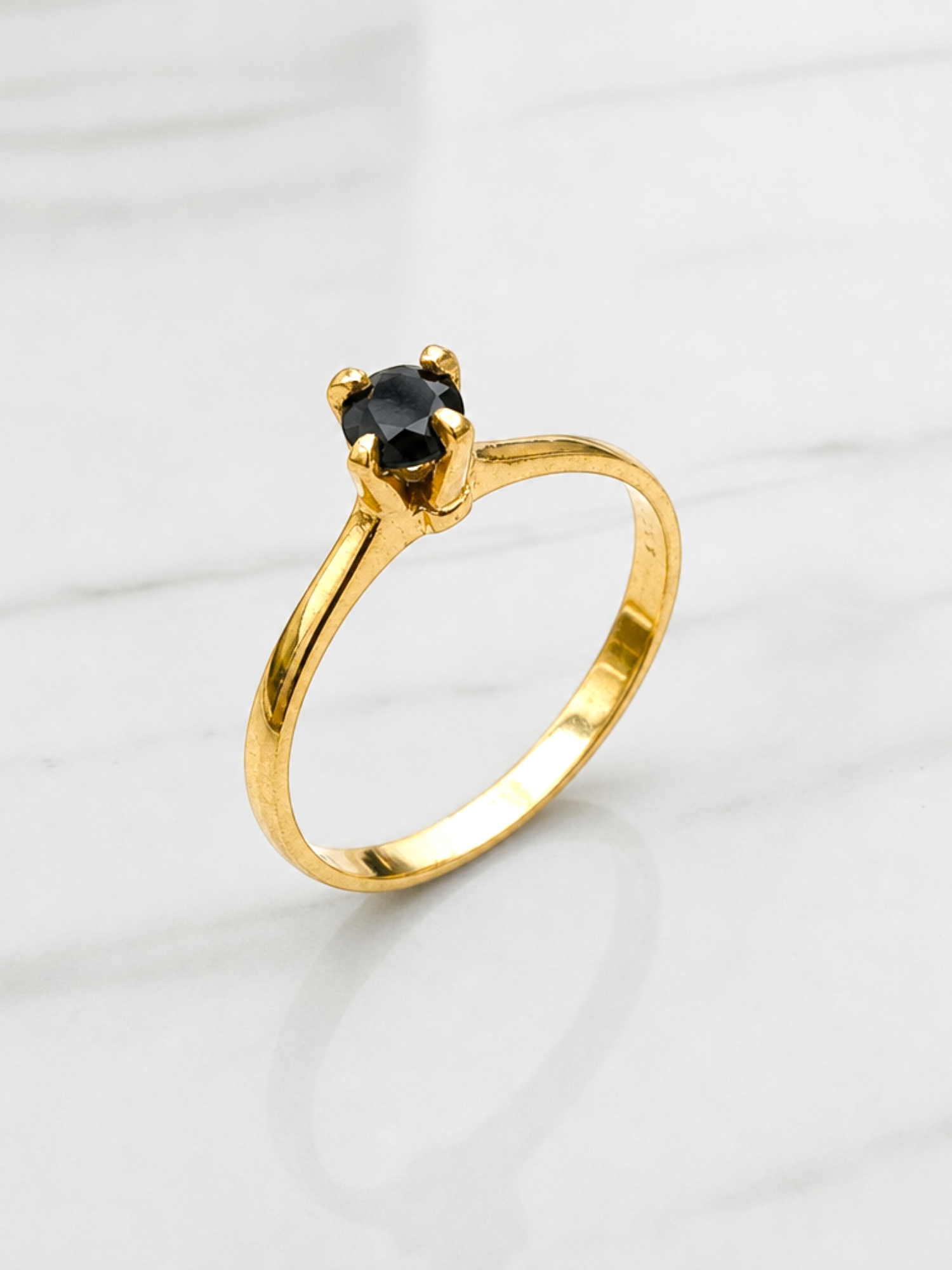 Anillo solitario Onix Oro 18k  2