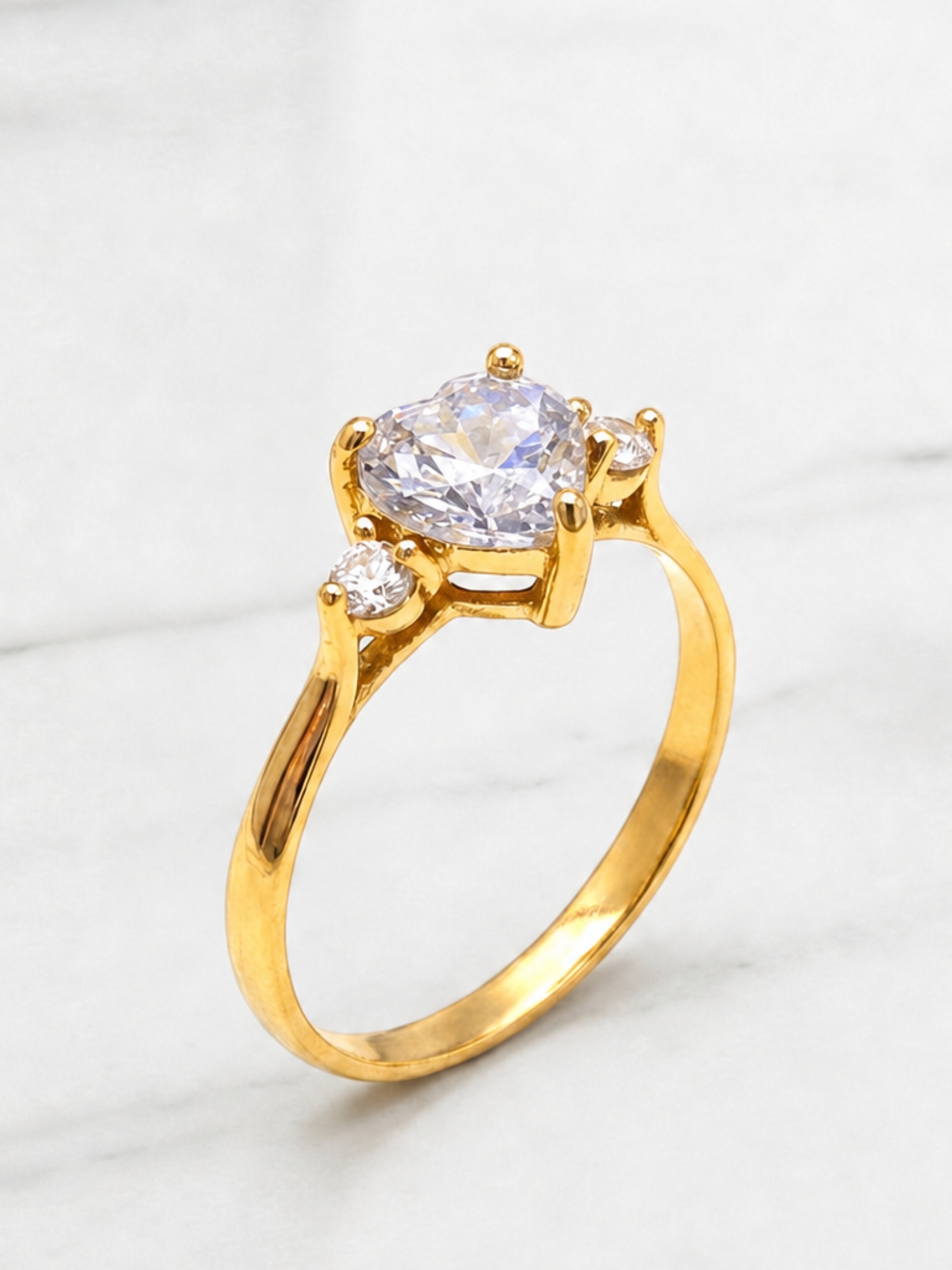 Anillo corazon circones Oro 18k 2