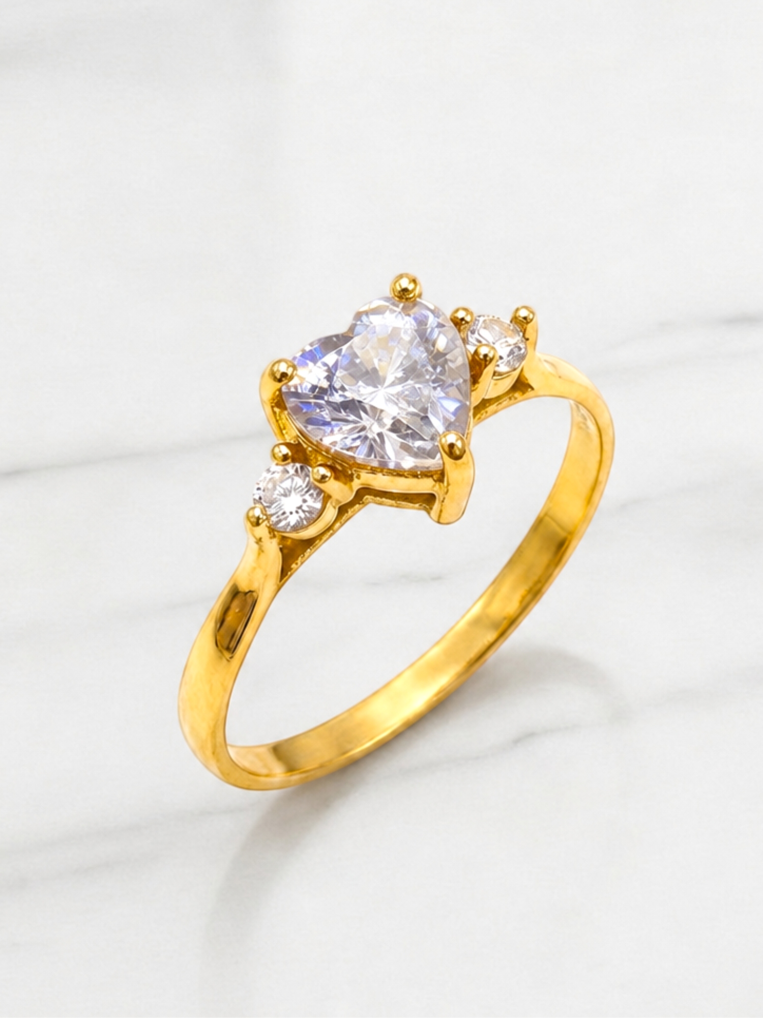 Anillo corazon circones Oro 18k 4