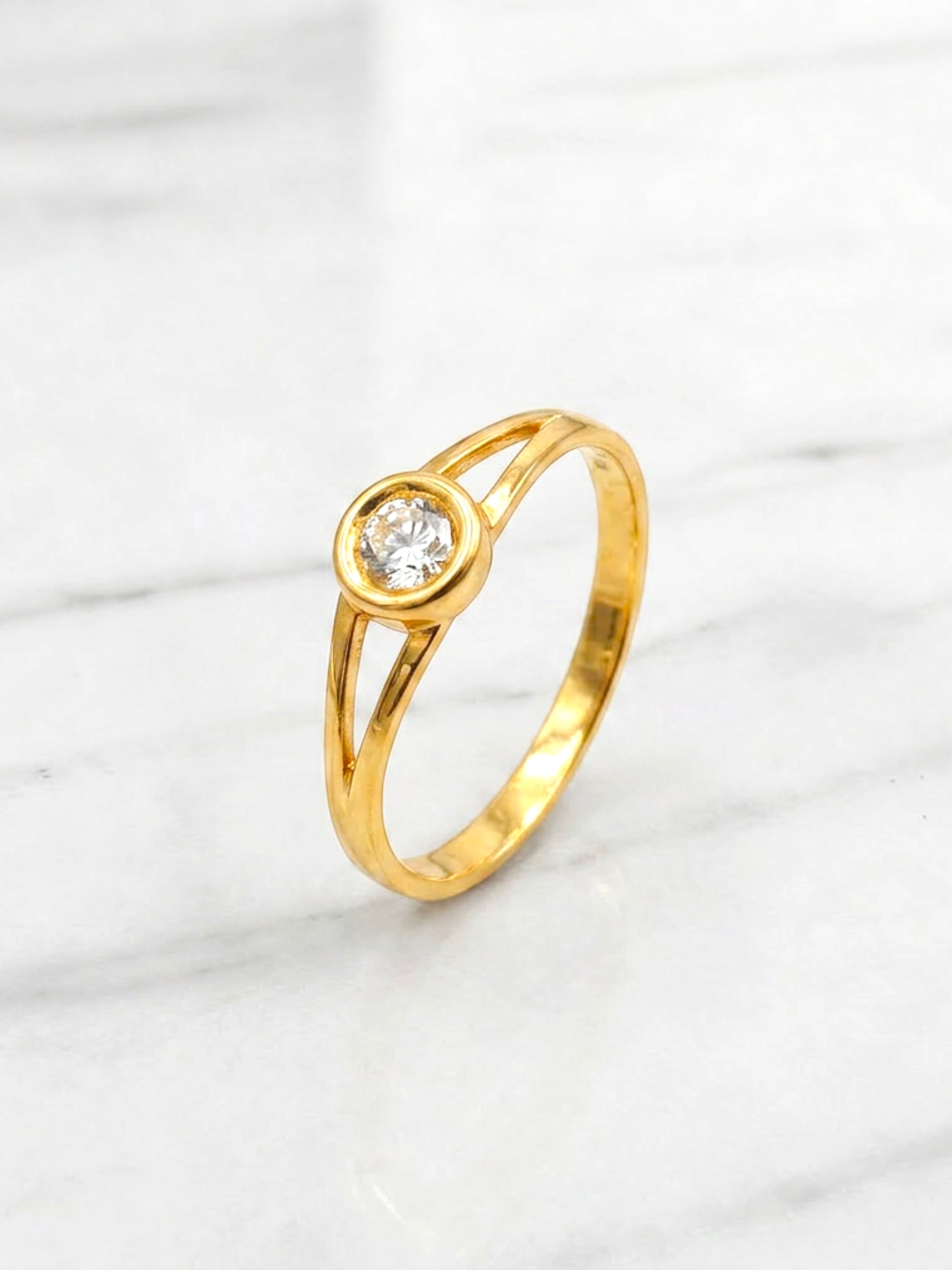 Anillo punto de círculo 2 grs Oro 18k 2