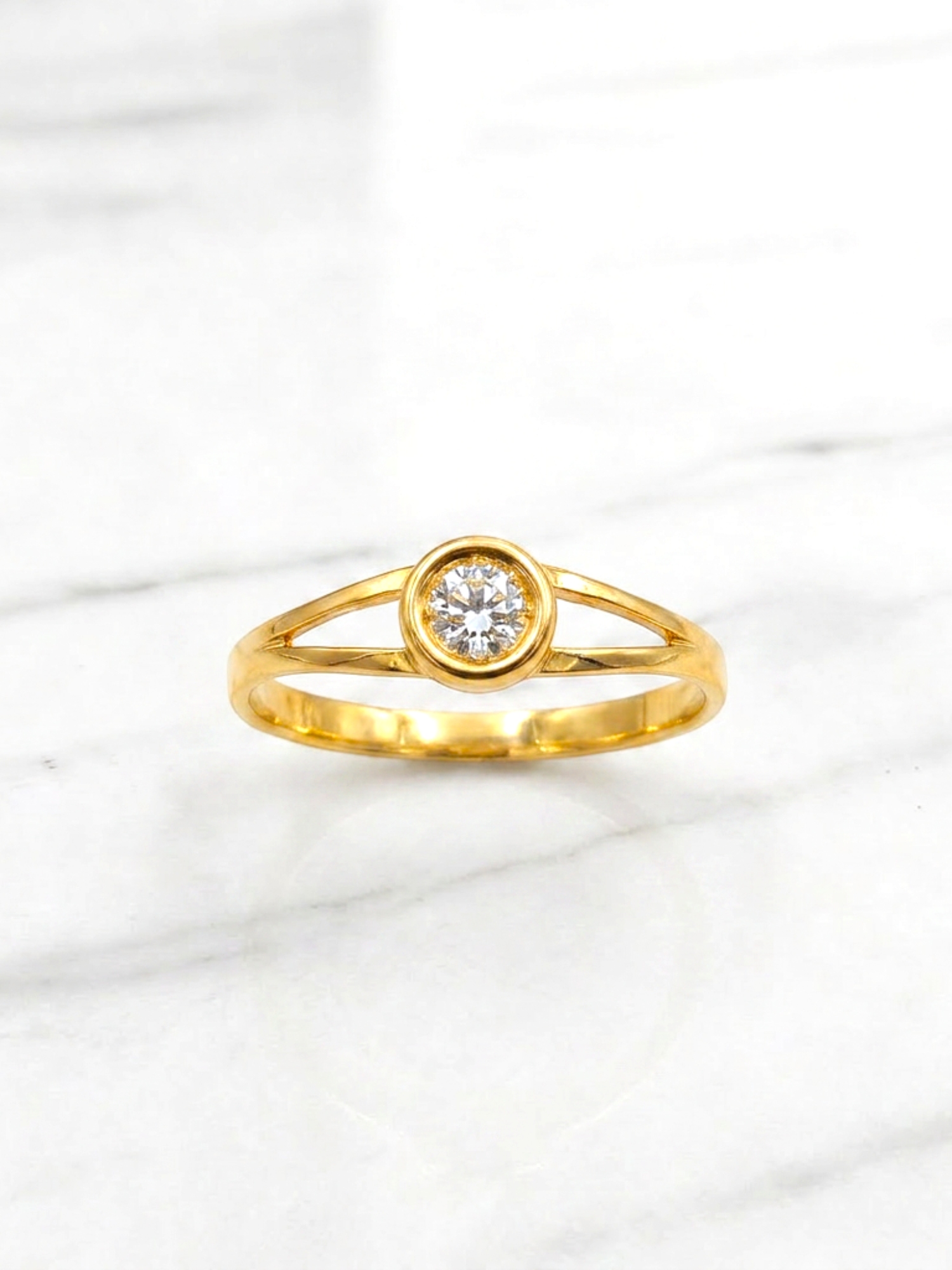 Anillo punto de círculo 2 grs Oro 18k 1